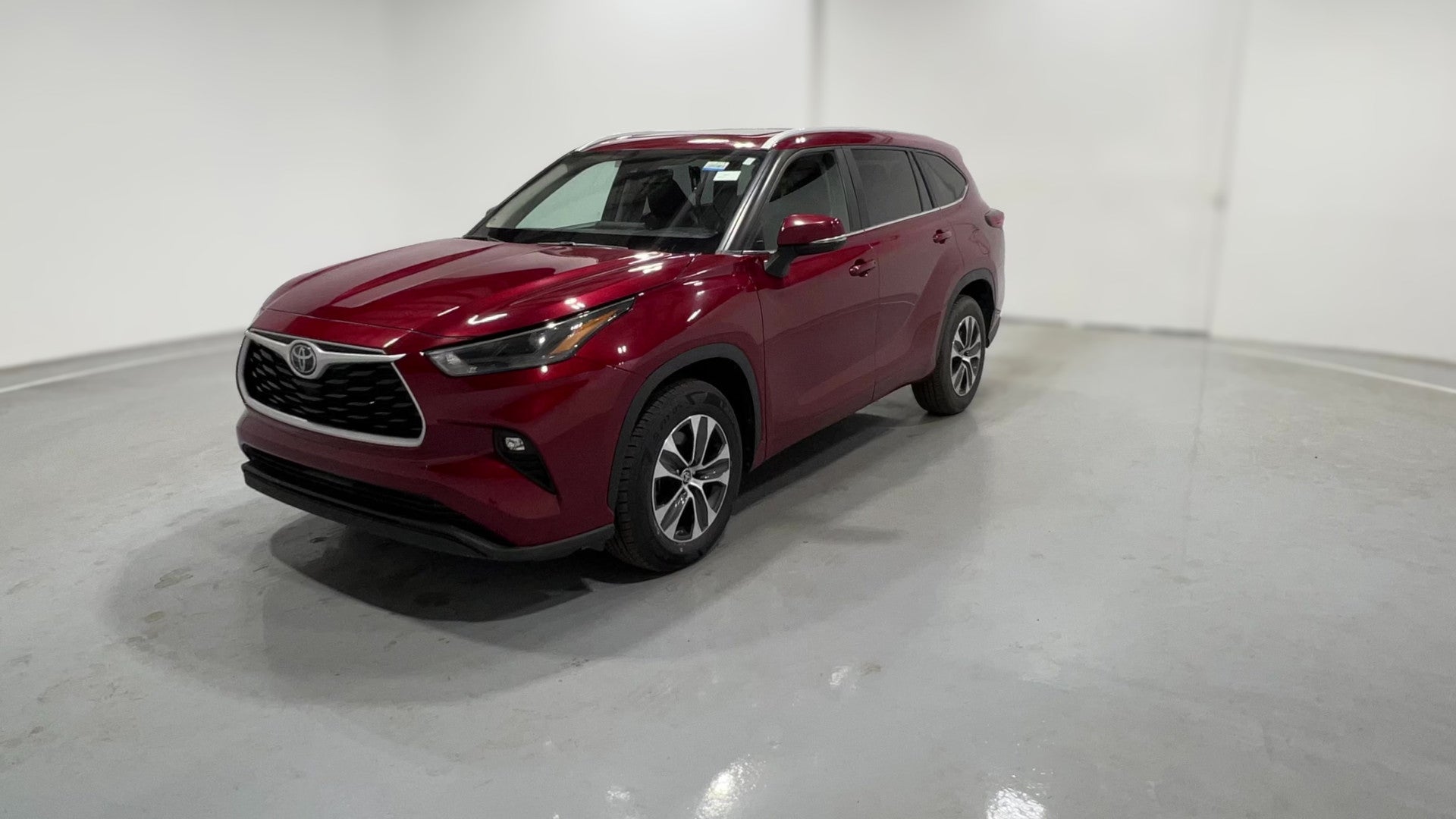 2023 Toyota Highlander vehicle photo