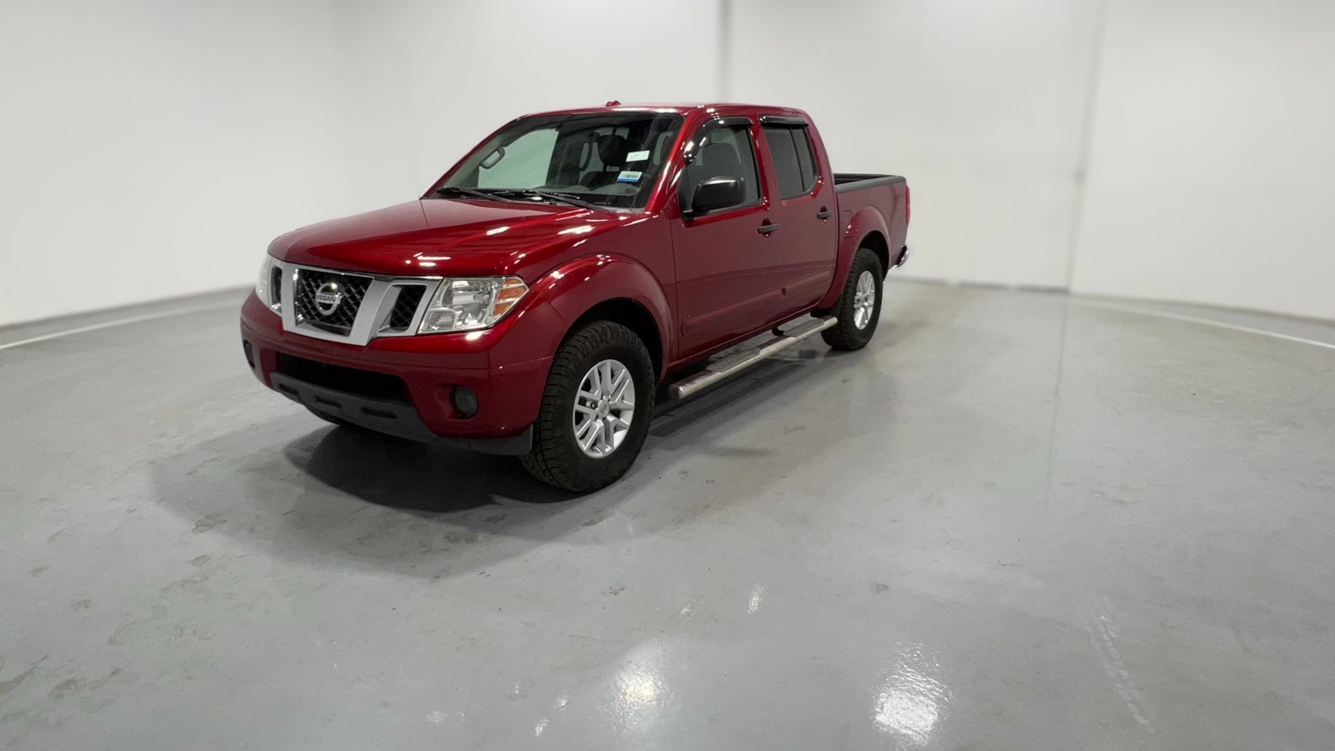 2015 Nissan Frontier Crew Cab vehicle photo