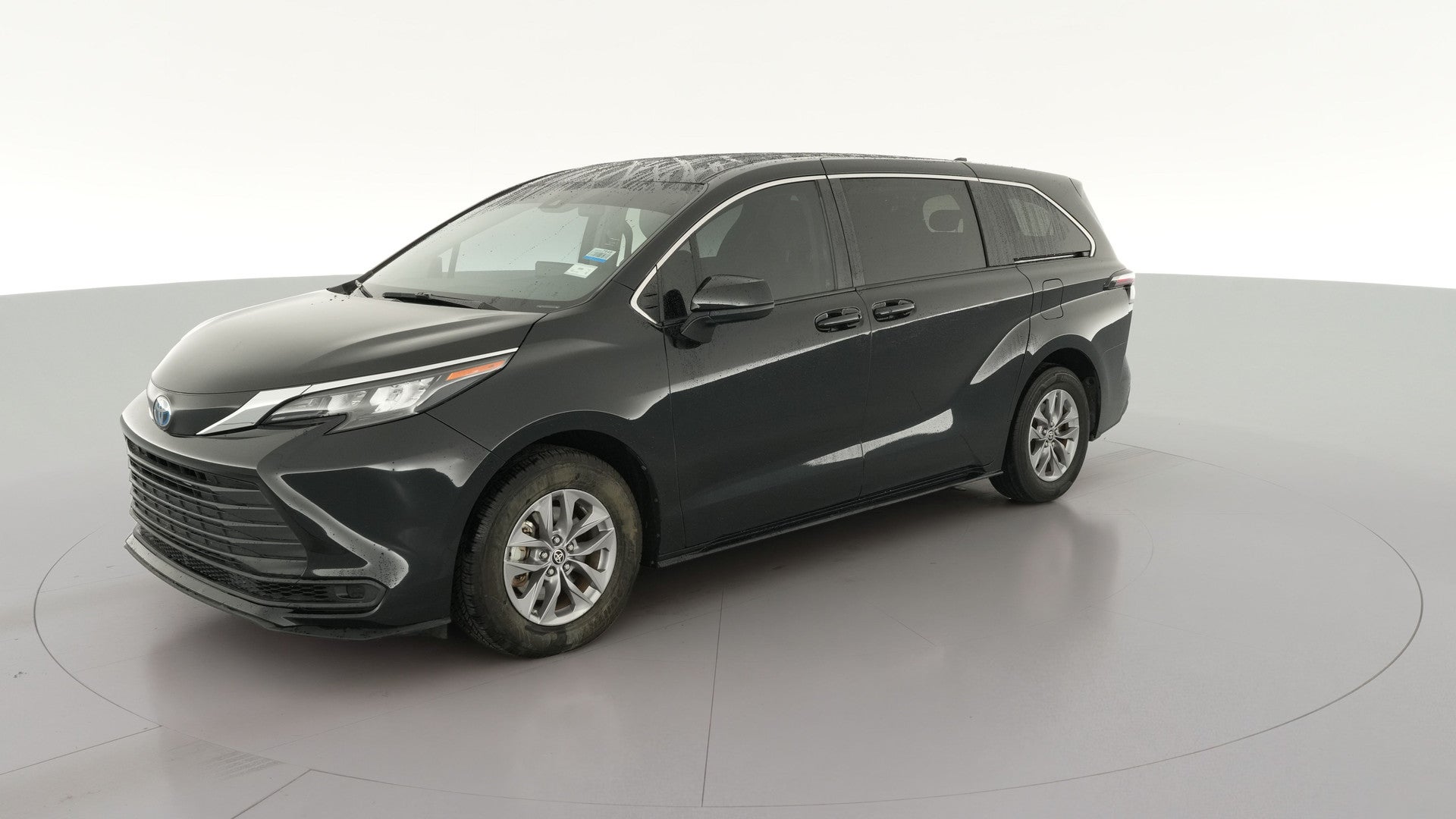2024 Toyota Sienna vehicle photo