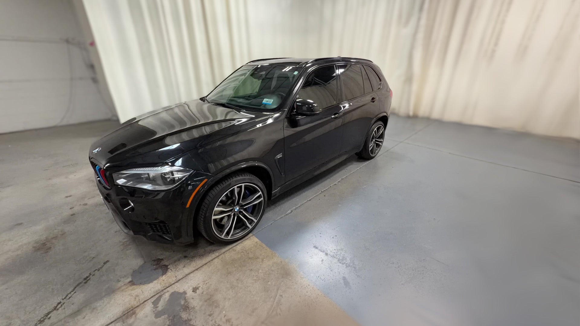 2016 BMW X5 M vehicle photo