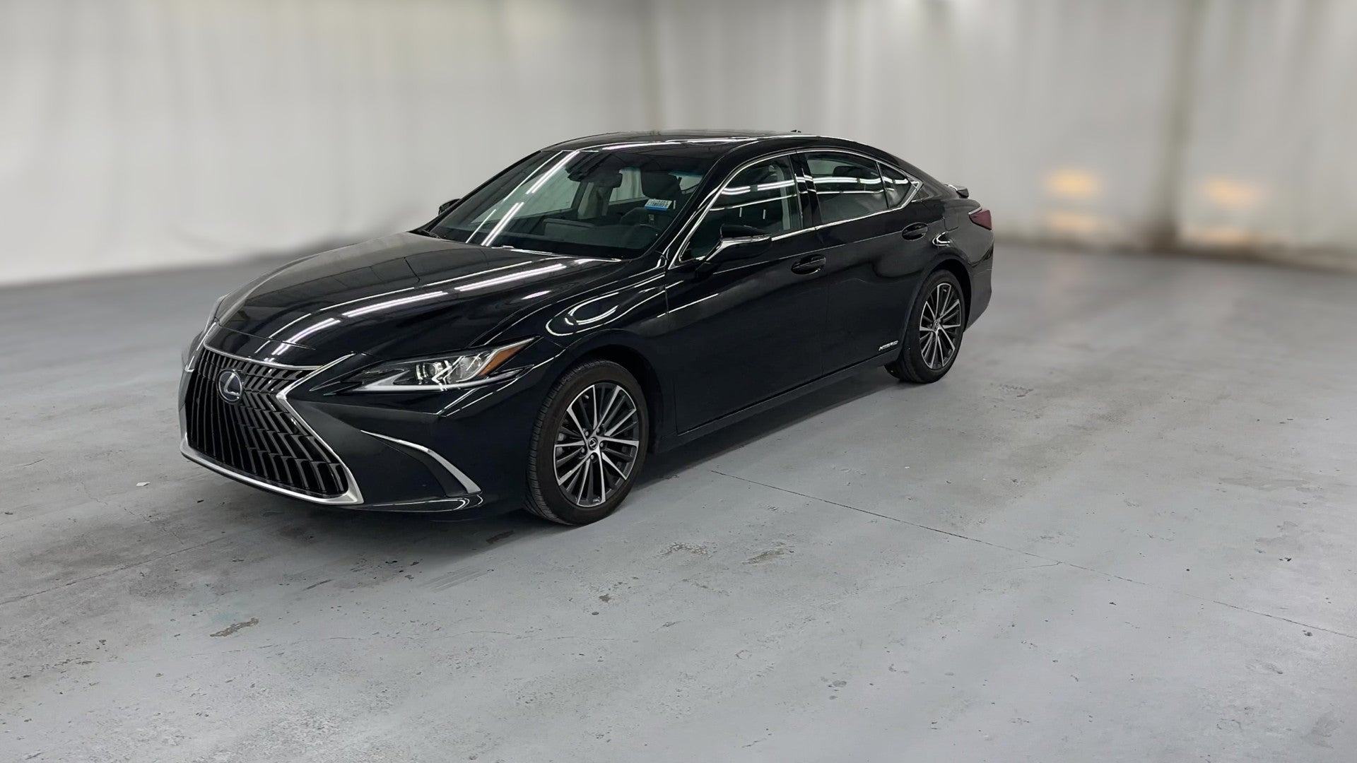 2022 Lexus ES vehicle photo