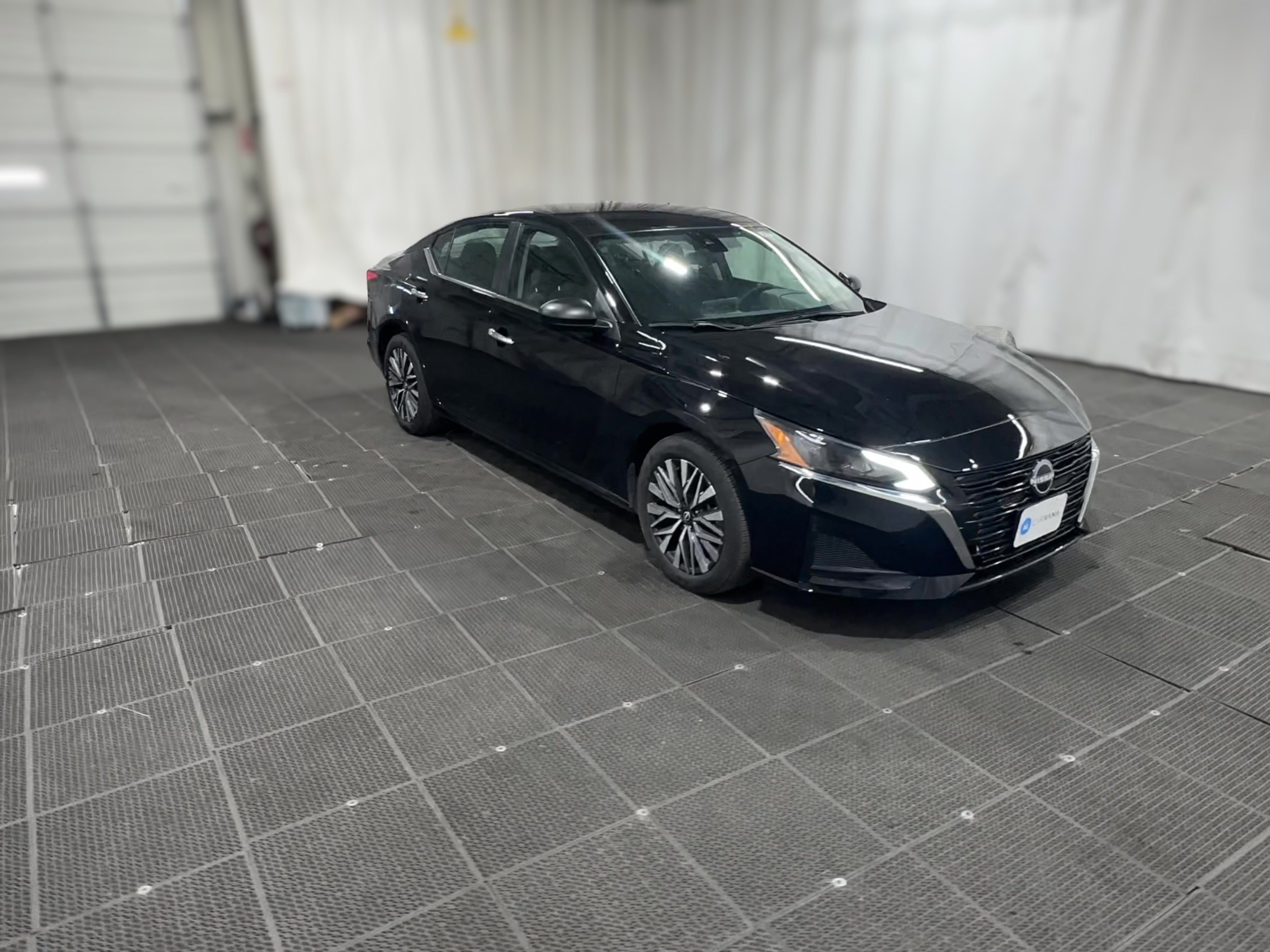 2025 Nissan Altima SV - Photo 35