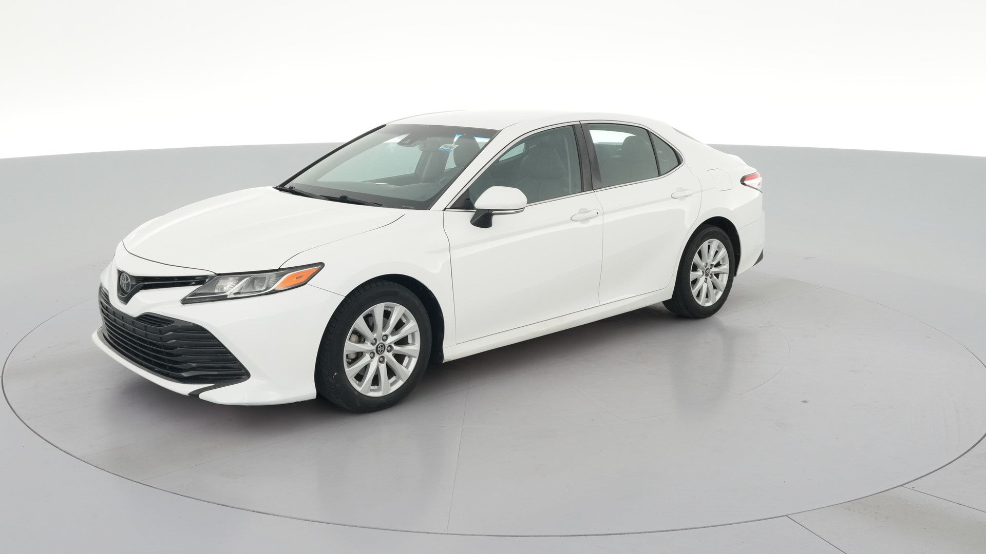 2018 Toyota Camry vehicle photo