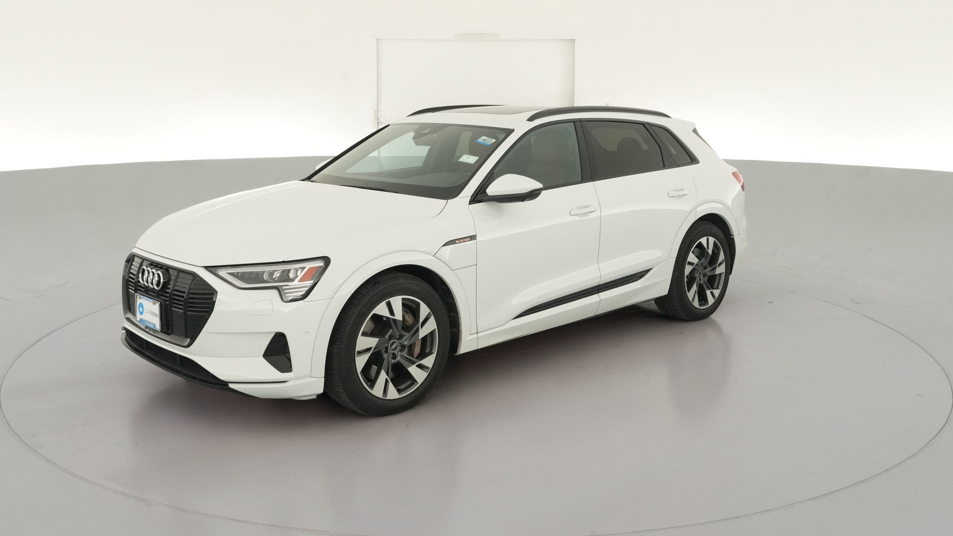 2021 Audi e-tron vehicle photo