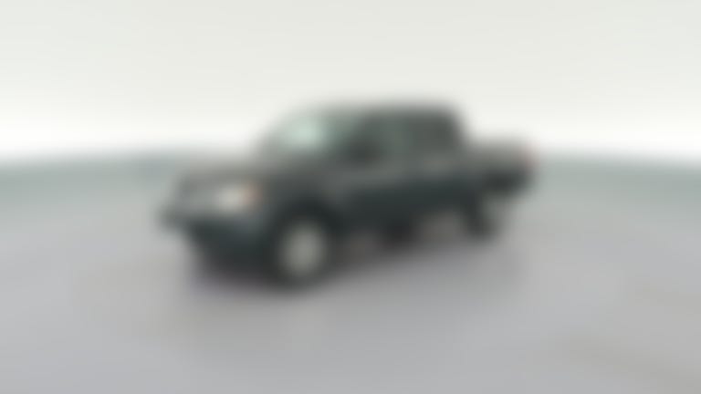 2014 Nissan Frontier Crew Cab vehicle photo