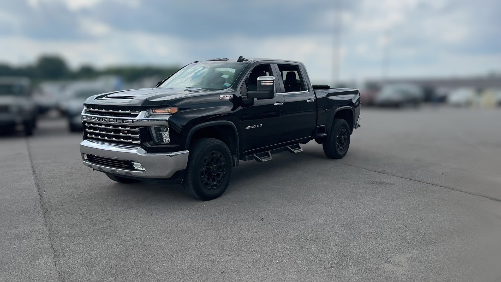 2021 Chevrolet Silverado 2500 HD Crew Cab vehicle photo