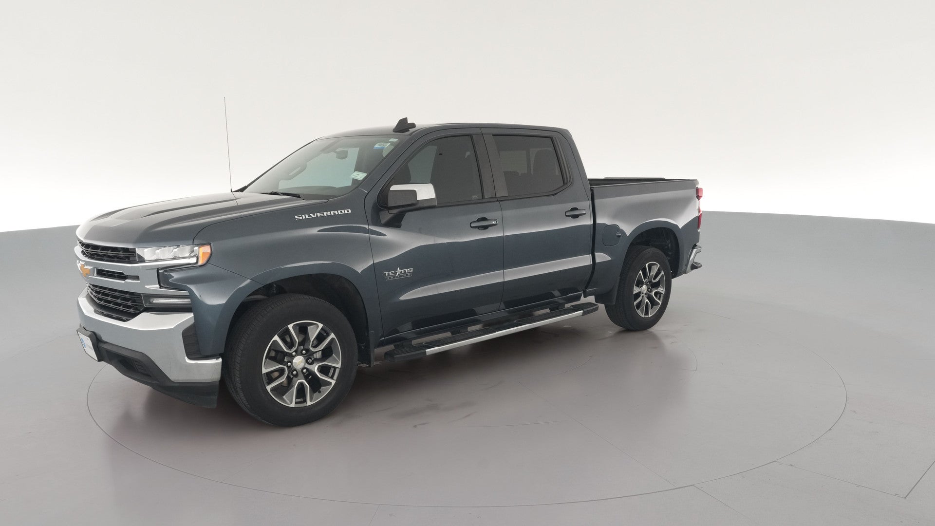 2020 Chevrolet Silverado 1500 Crew Cab vehicle photo