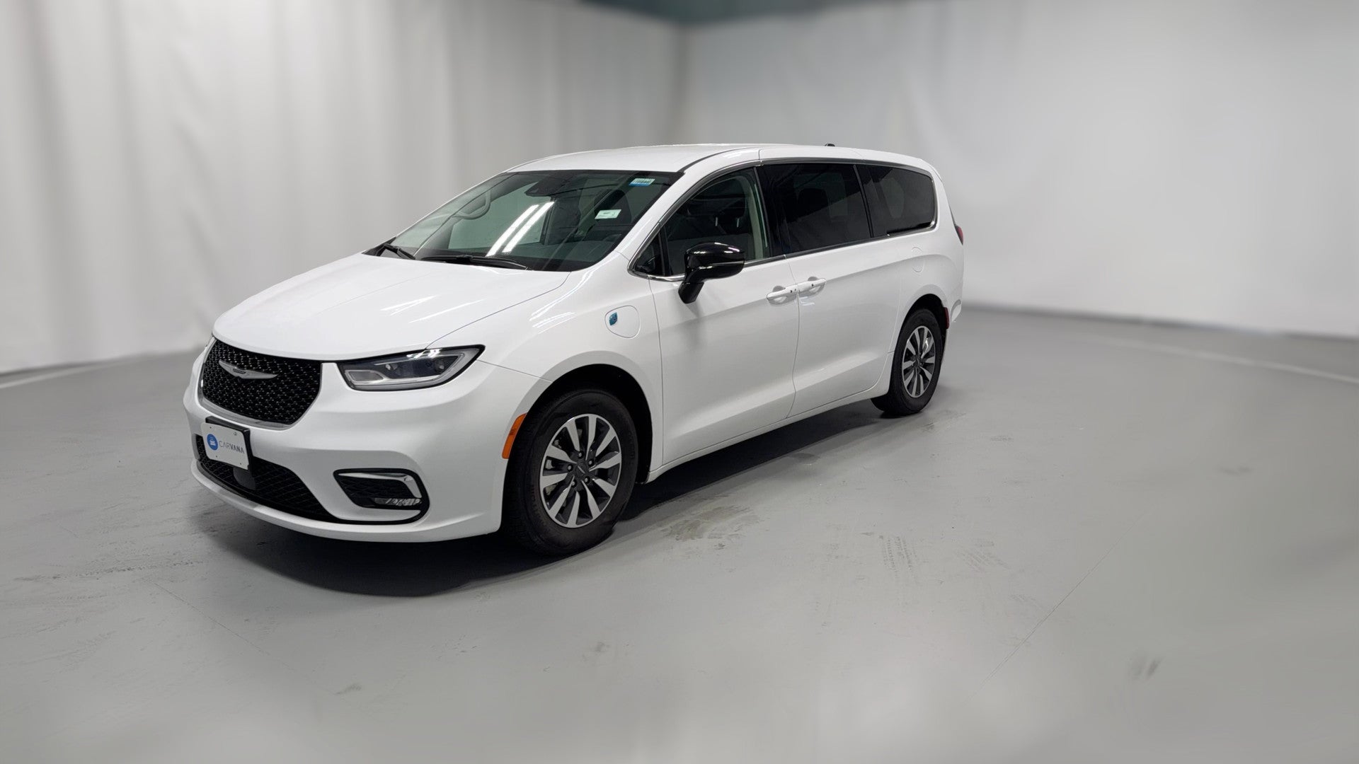 2024 Chrysler Pacifica Hybrid vehicle photo
