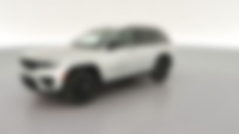 2025 Jeep Grand Cherokee vehicle photo