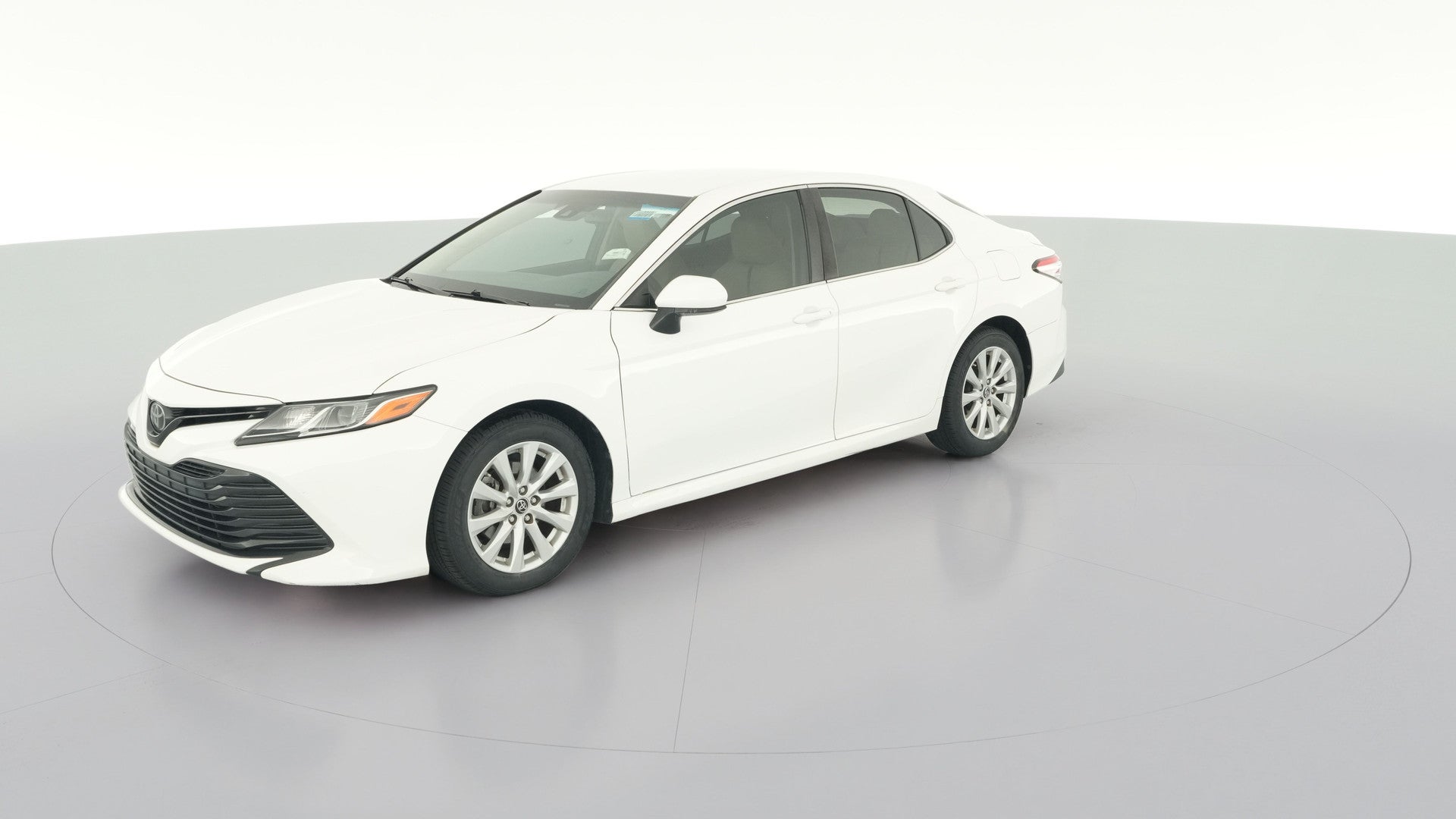 2018 Toyota Camry vehicle photo