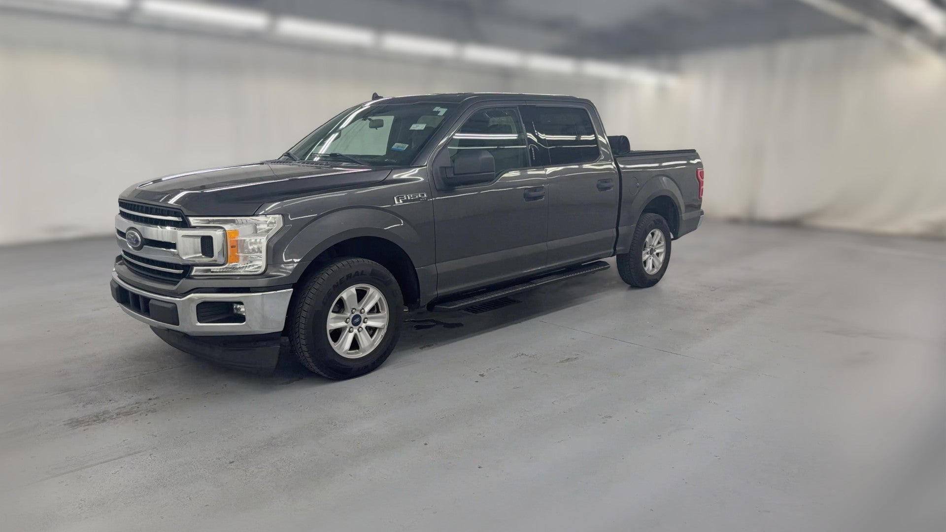 2019 Ford F150 SuperCrew Cab vehicle photo