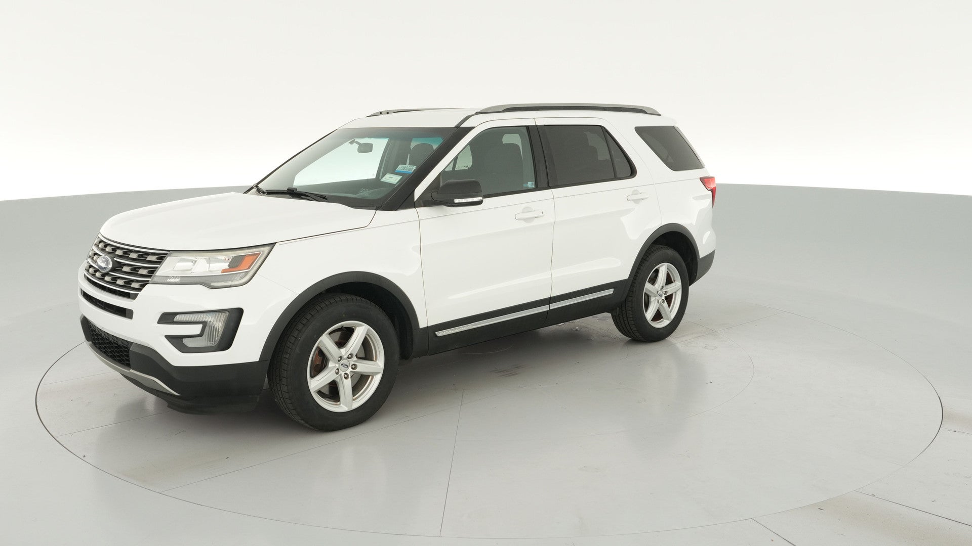 2017 Ford Explorer vehicle photo
