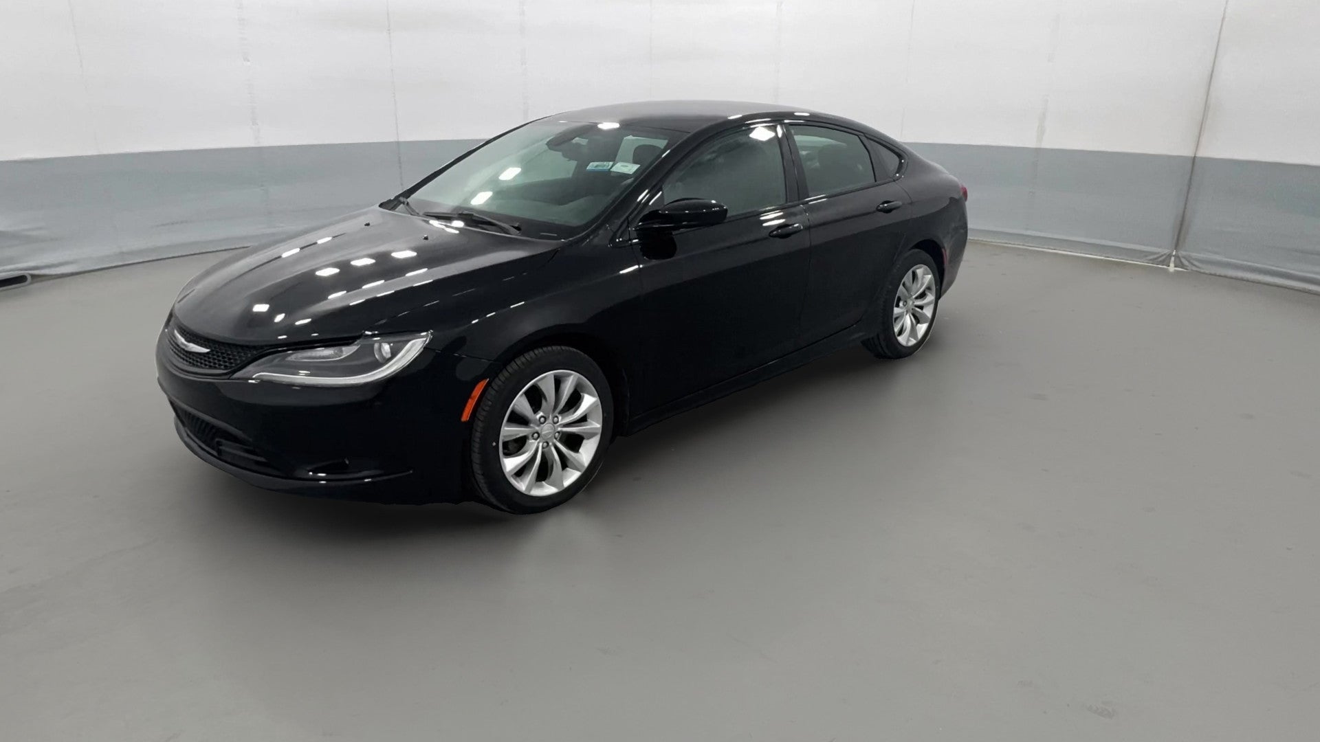 2016 Chrysler 200 vehicle photo
