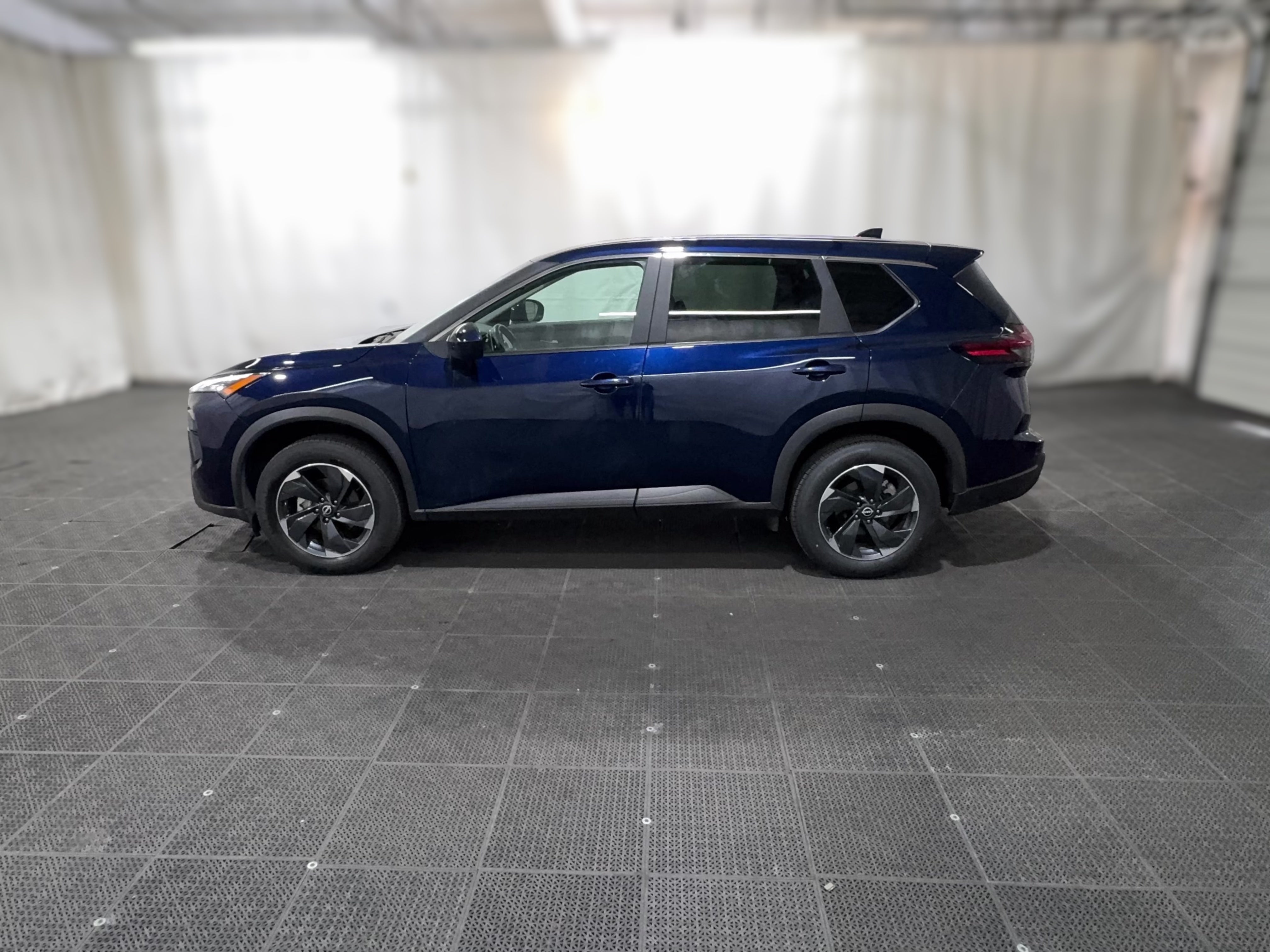 2025 Nissan Rogue SV - Photo 28