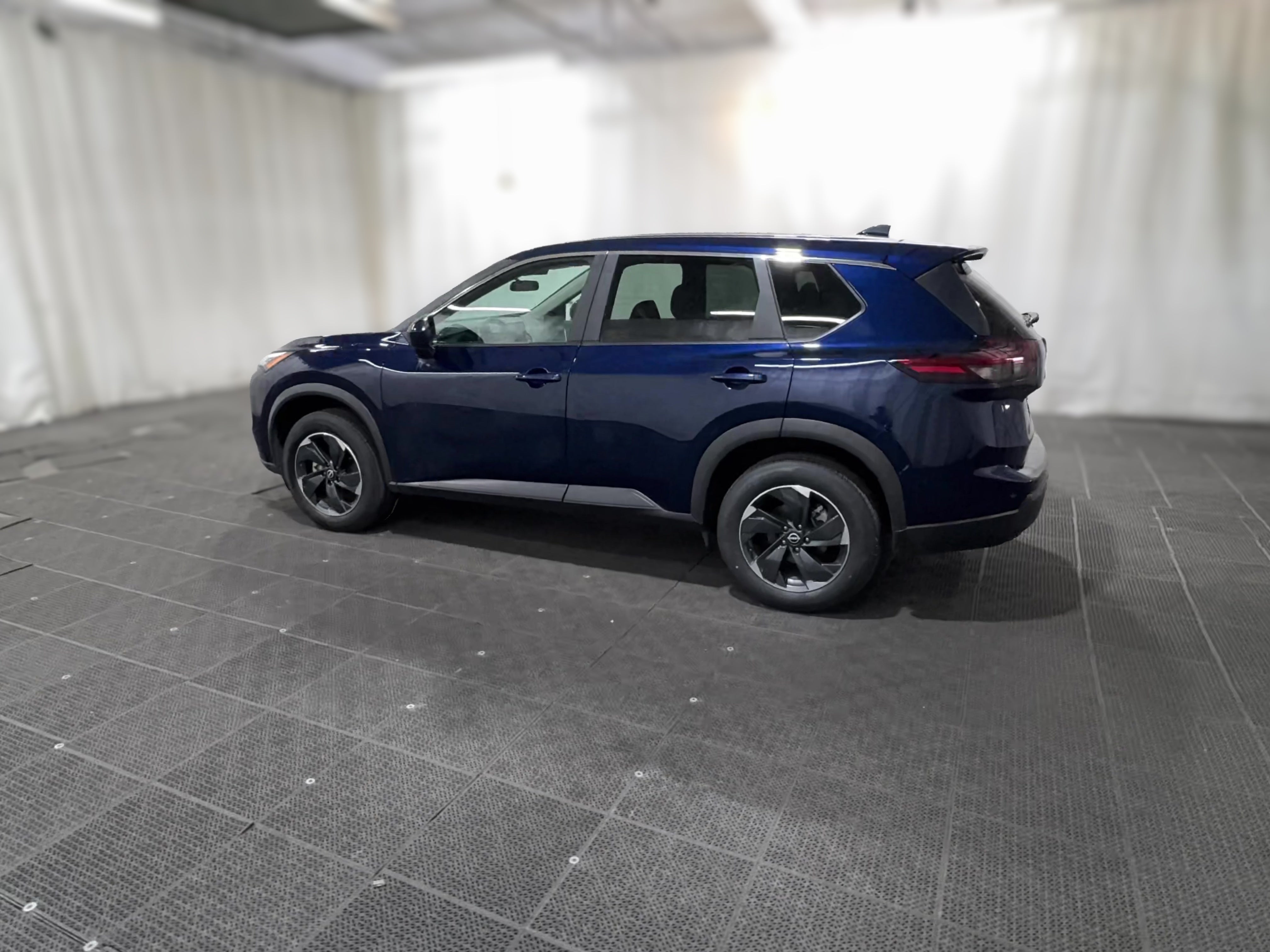 2025 Nissan Rogue SV - Photo 29