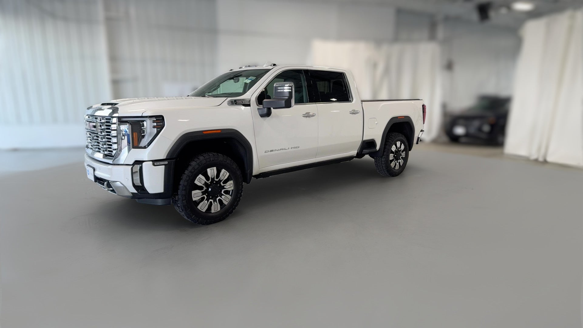 2025 GMC Sierra 2500 HD Crew Cab vehicle photo