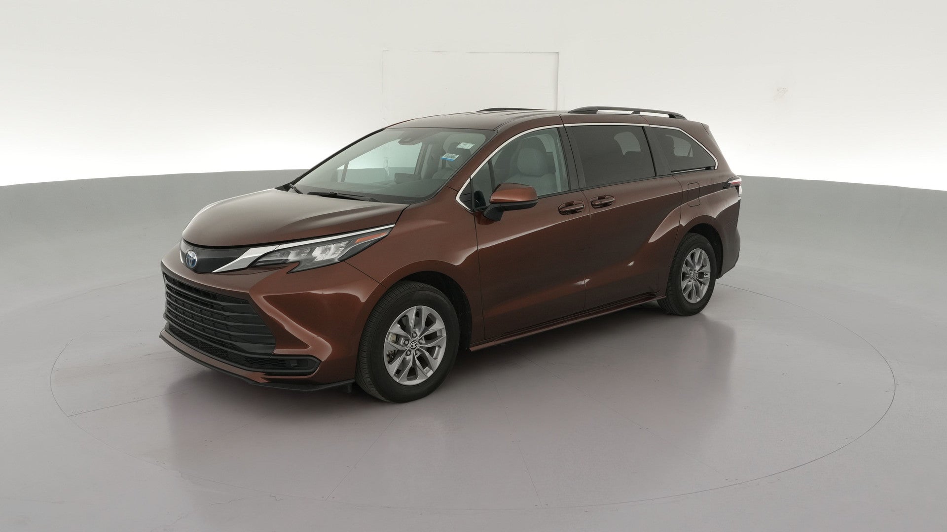 2024 Toyota Sienna vehicle photo