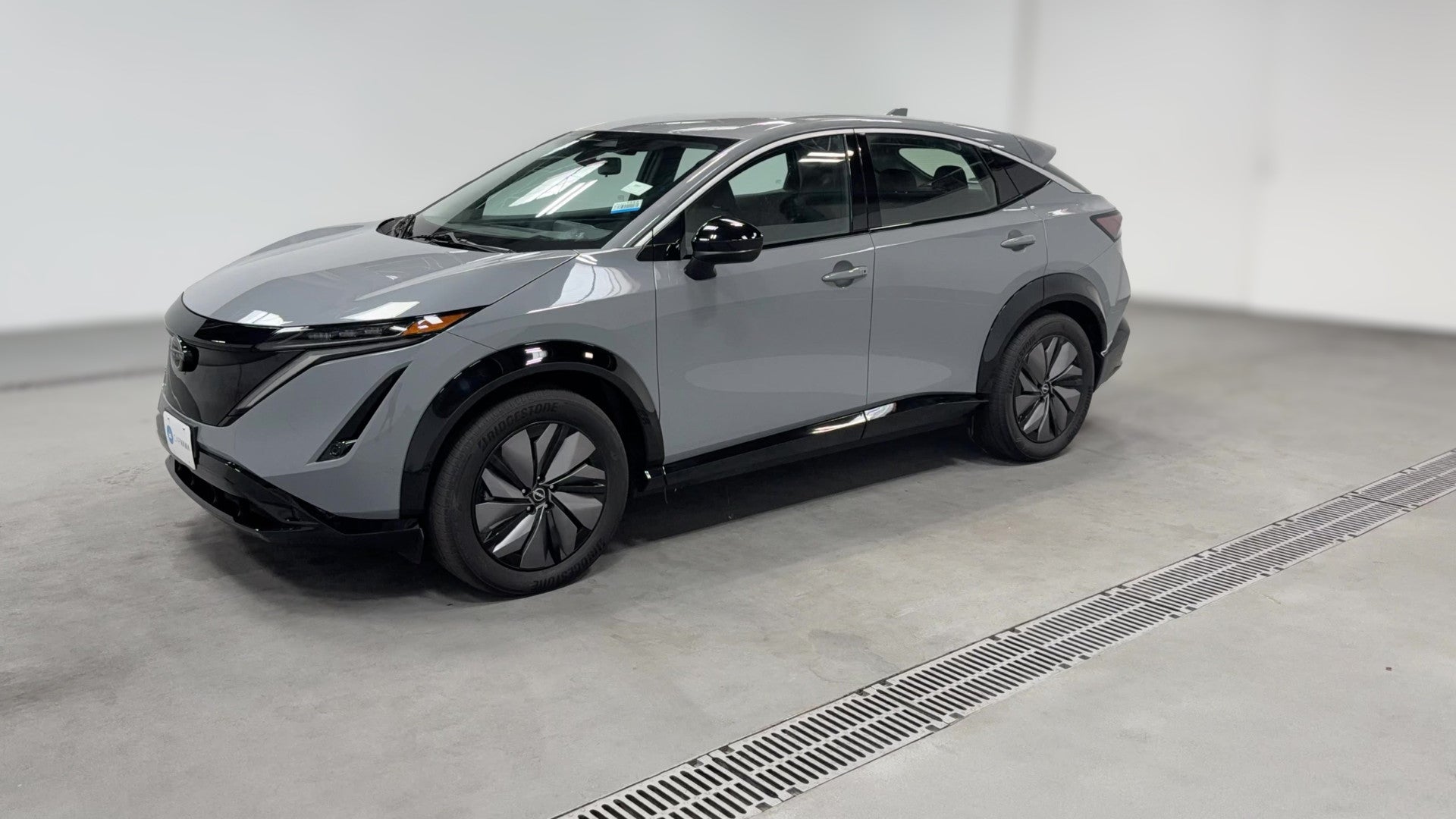 2024 Nissan ARIYA vehicle photo
