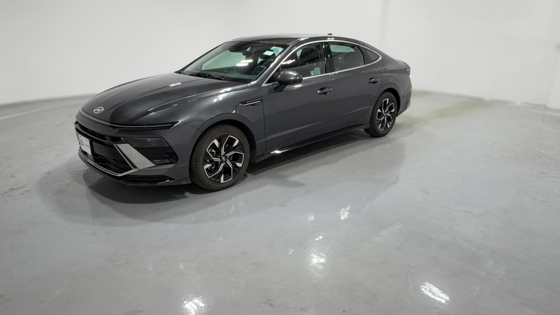 2025 Hyundai Sonata vehicle photo