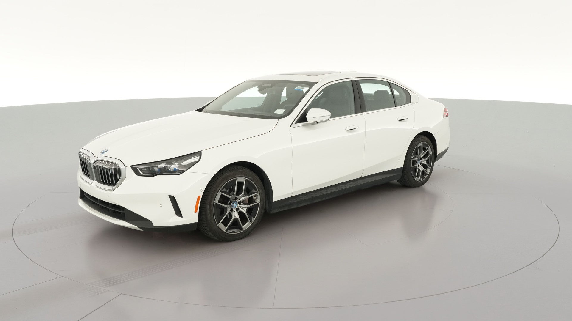 2024 BMW i5 vehicle photo