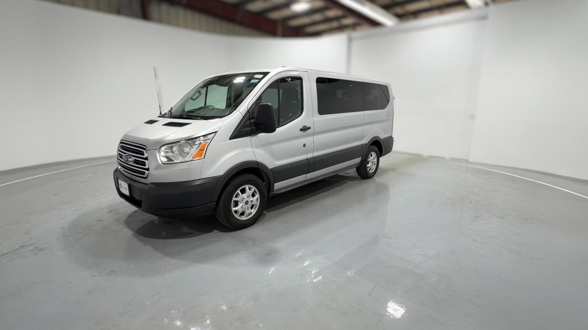 2015 Ford Transit 150 Wagon vehicle photo