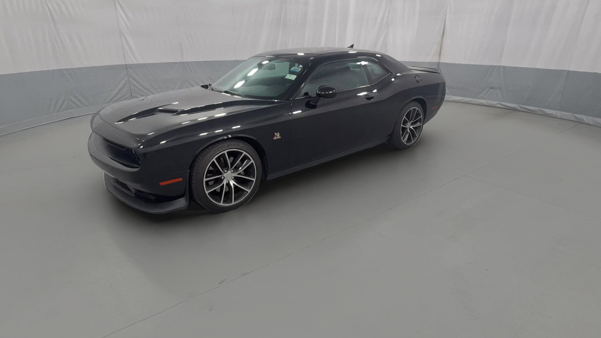 2016 Dodge Challenger vehicle photo