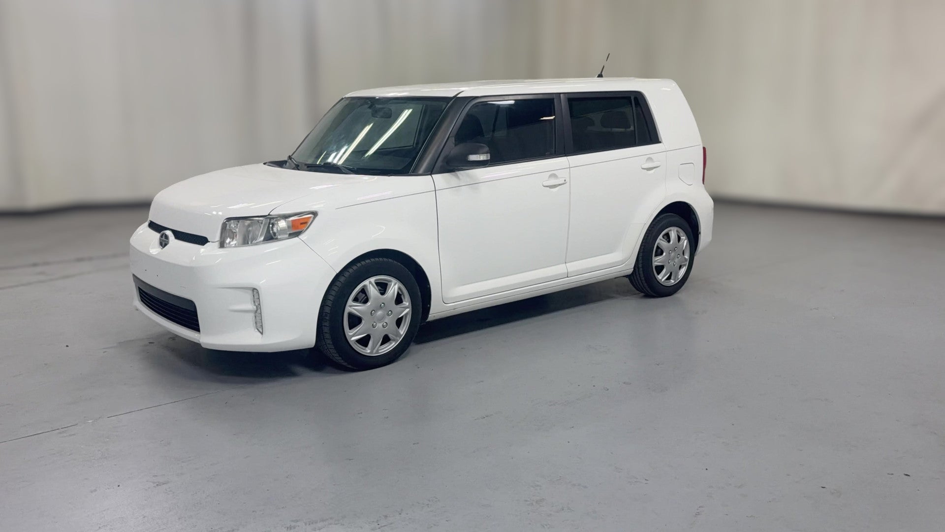2014 Scion xB vehicle photo