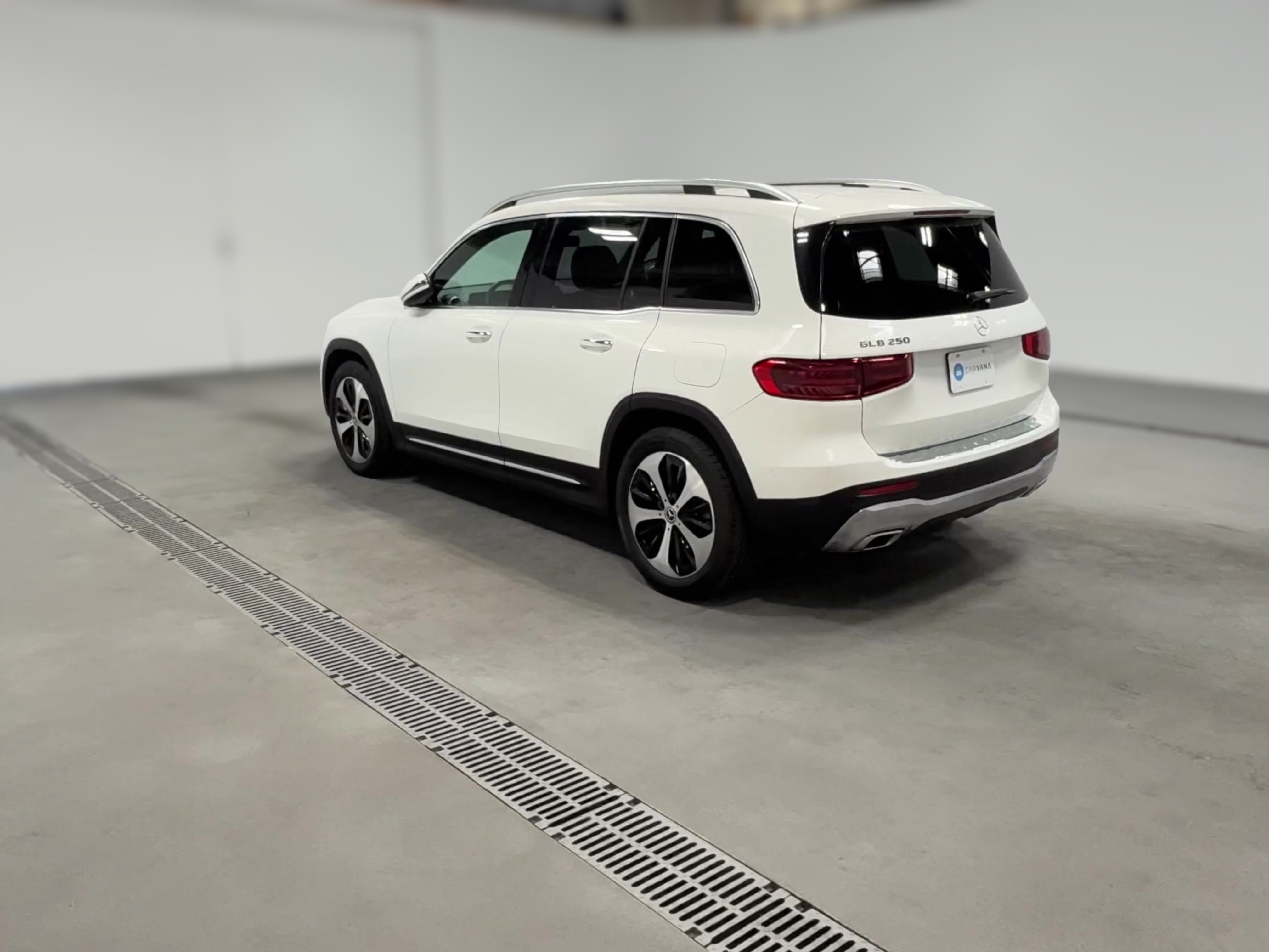 2025 Mercedes-Benz GLB Base - Photo 36