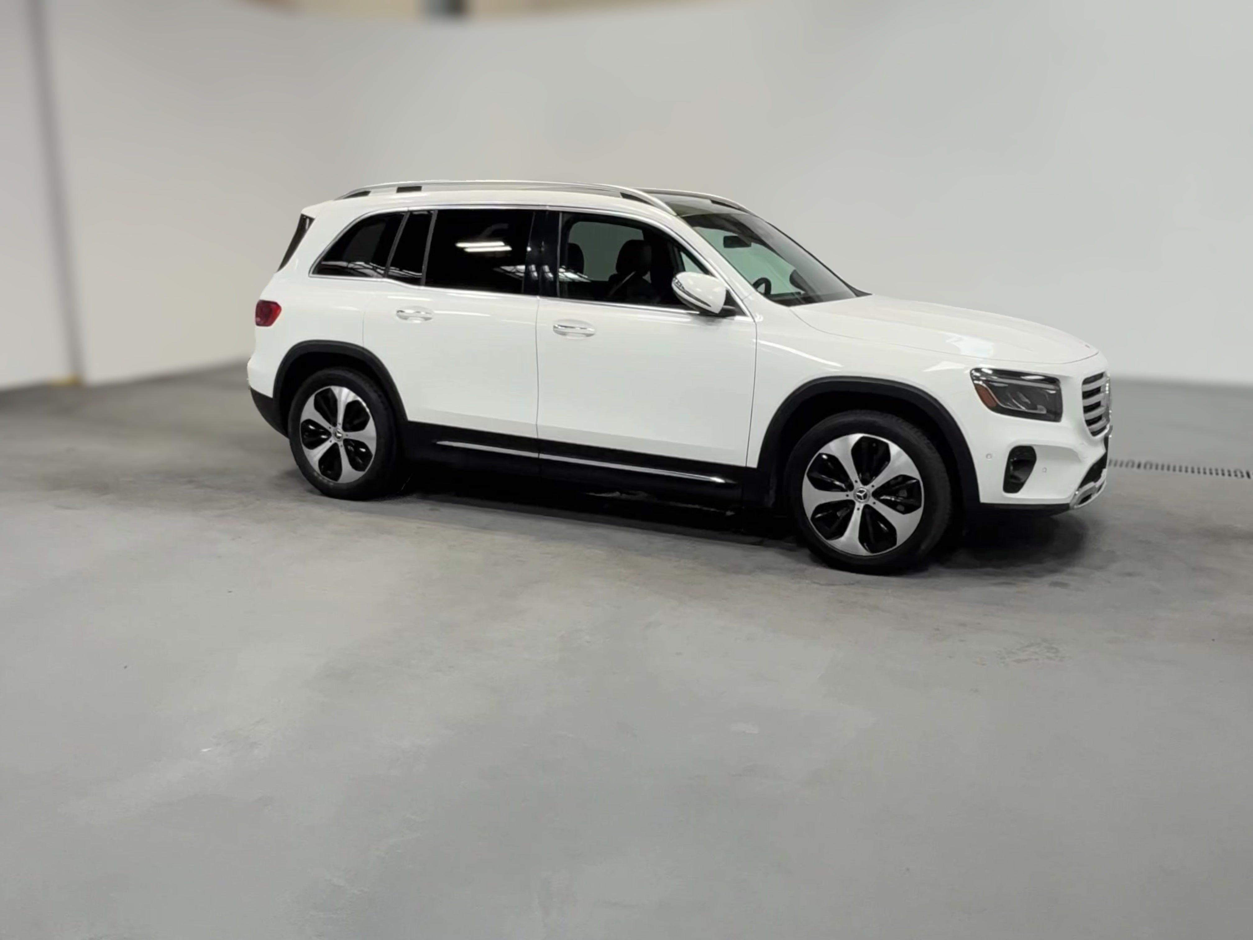 2025 Mercedes-Benz GLB Base - Photo 43