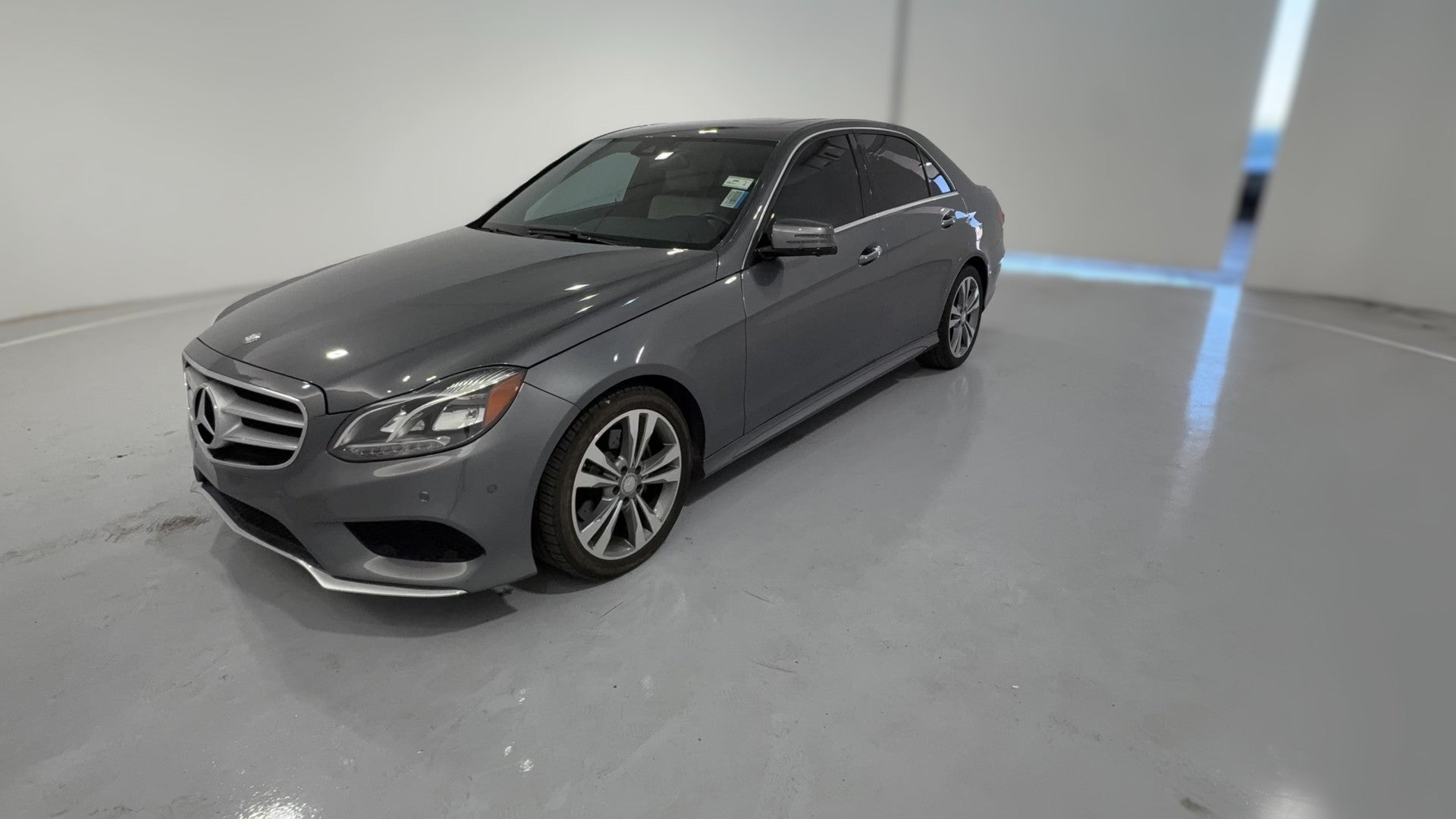 2016 Mercedes-Benz E-Class vehicle photo