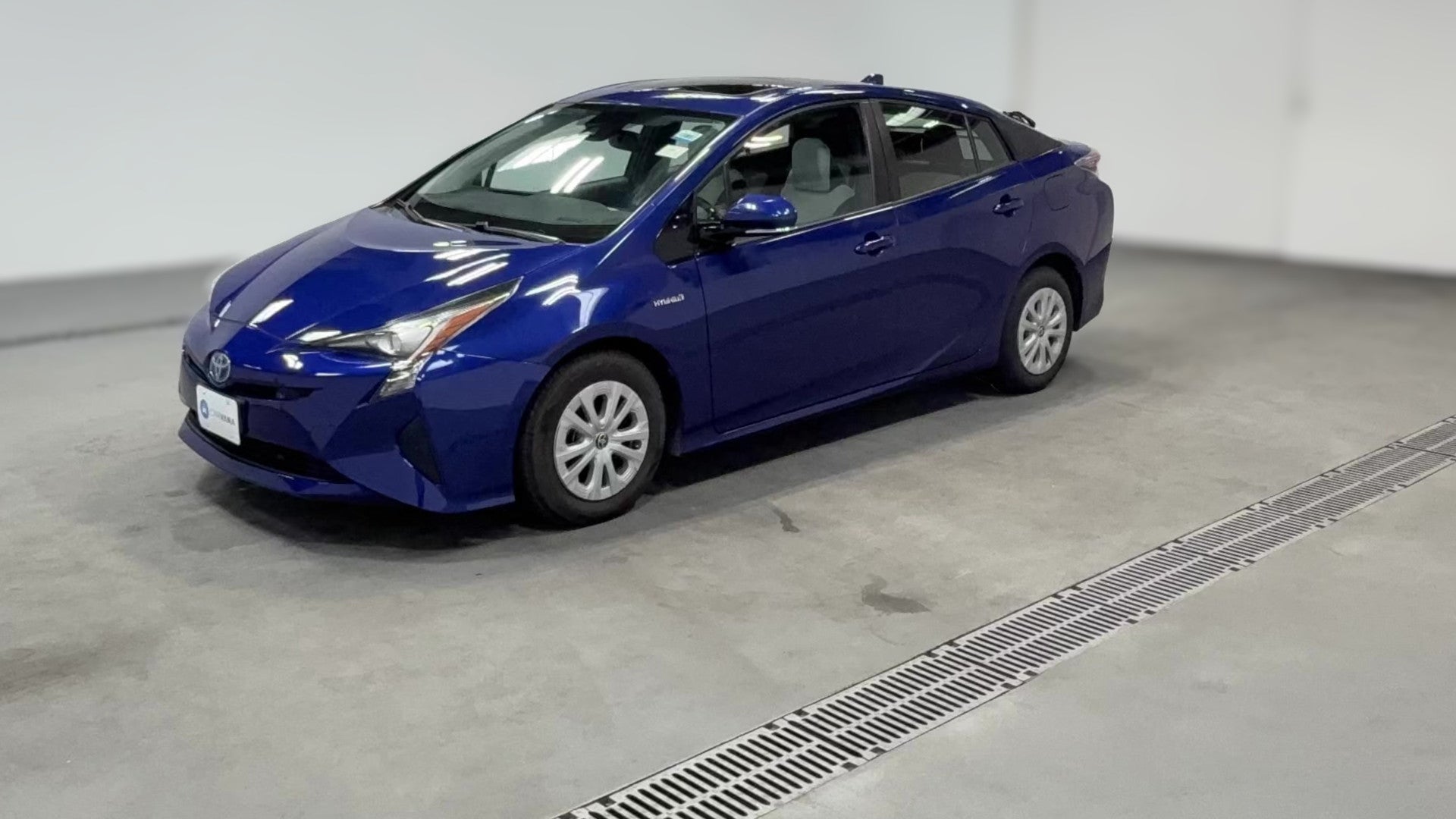 2017 Toyota Prius vehicle photo