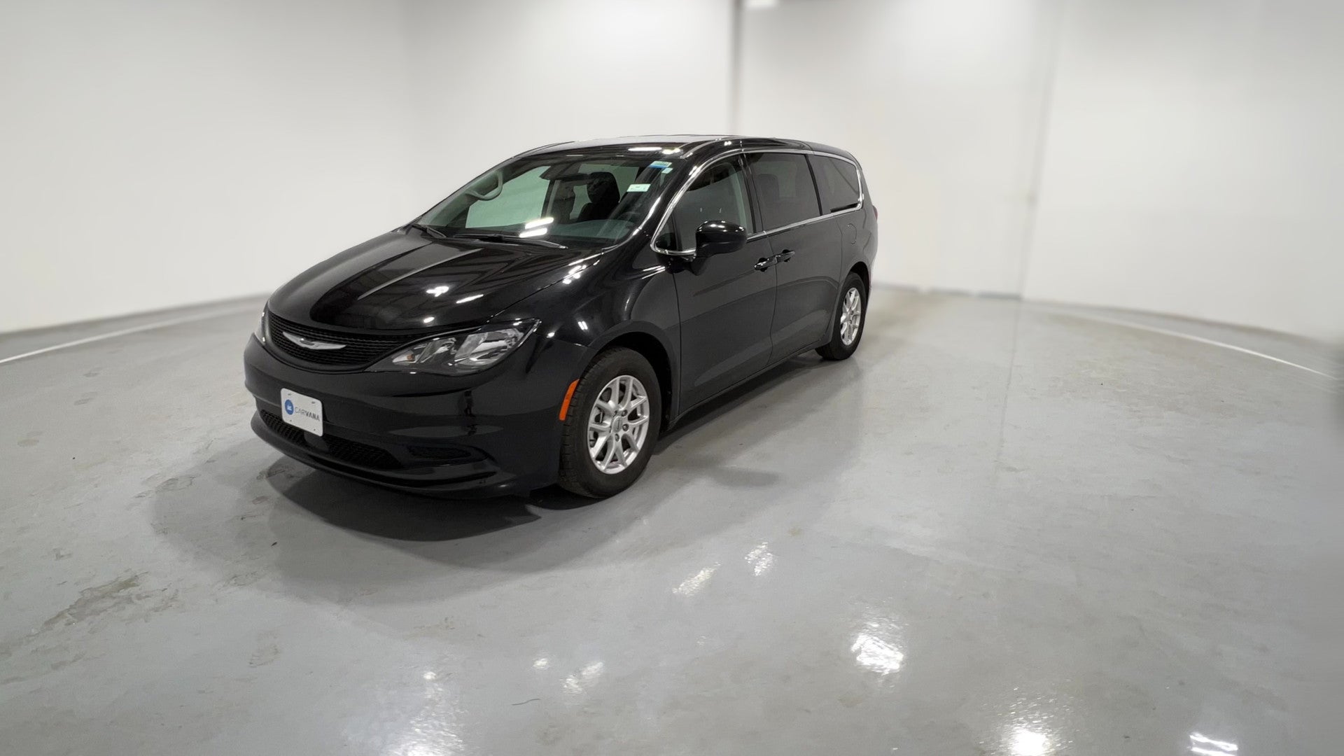2023 Chrysler Voyager vehicle photo