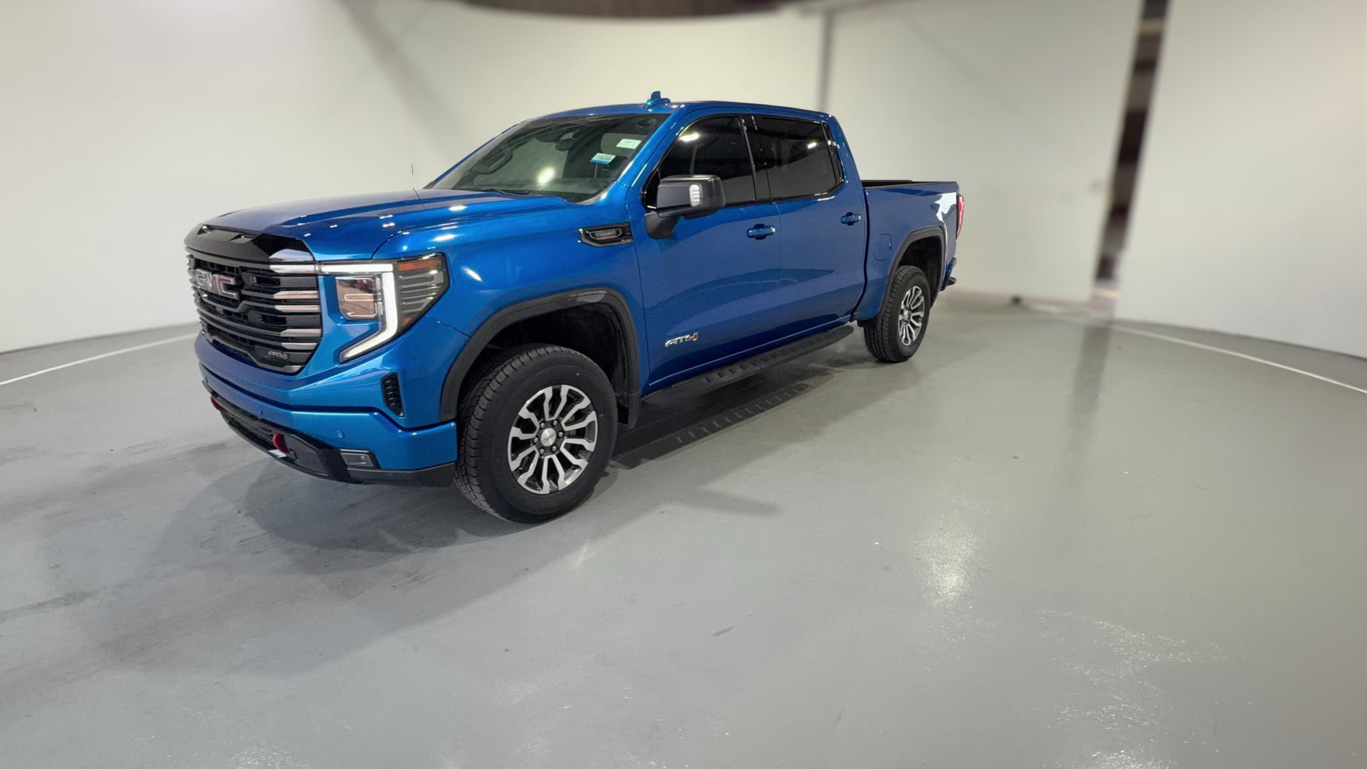 2023 GMC Sierra 1500 Crew Cab vehicle photo