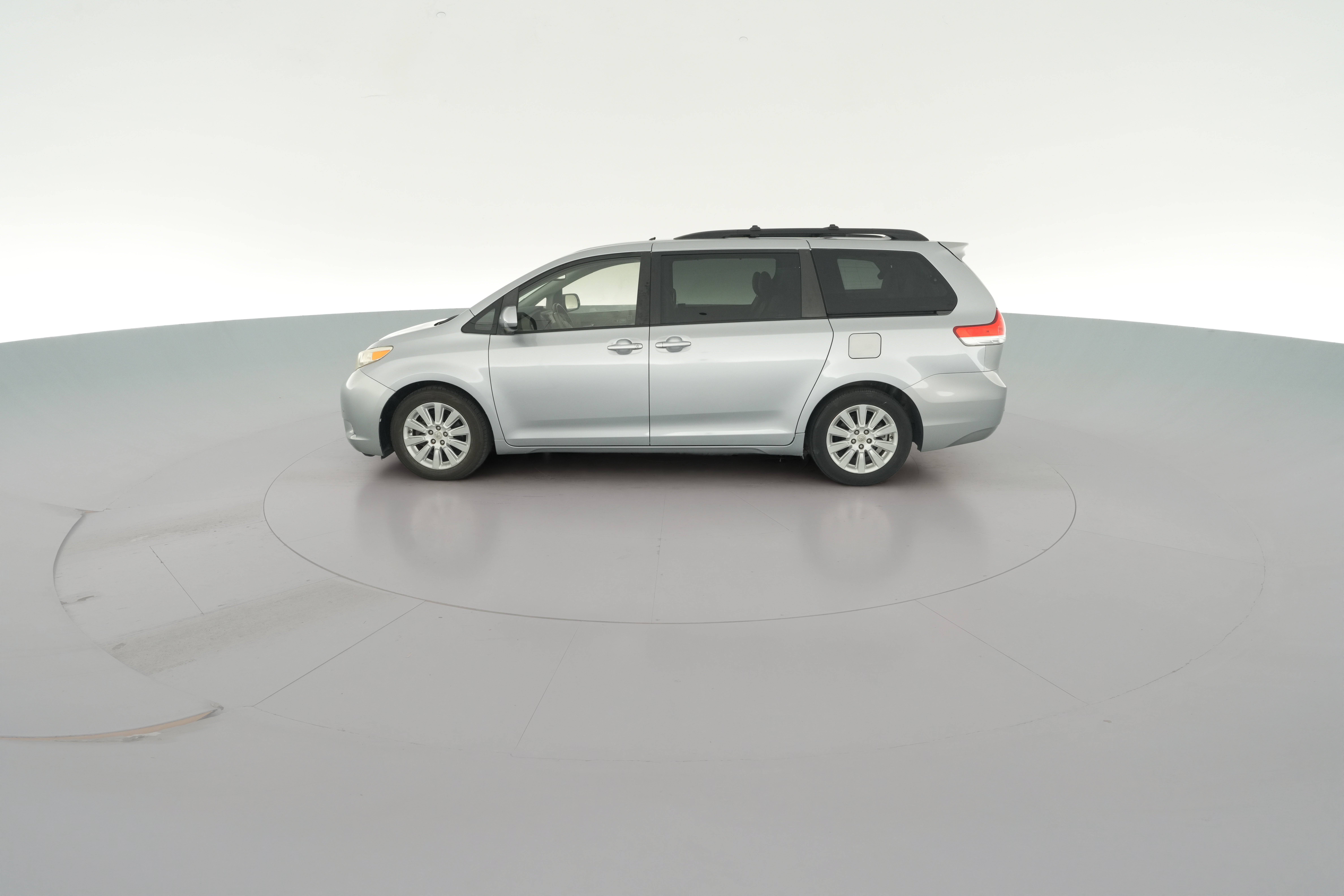 2011 Toyota Sienna Limited - Photo 29