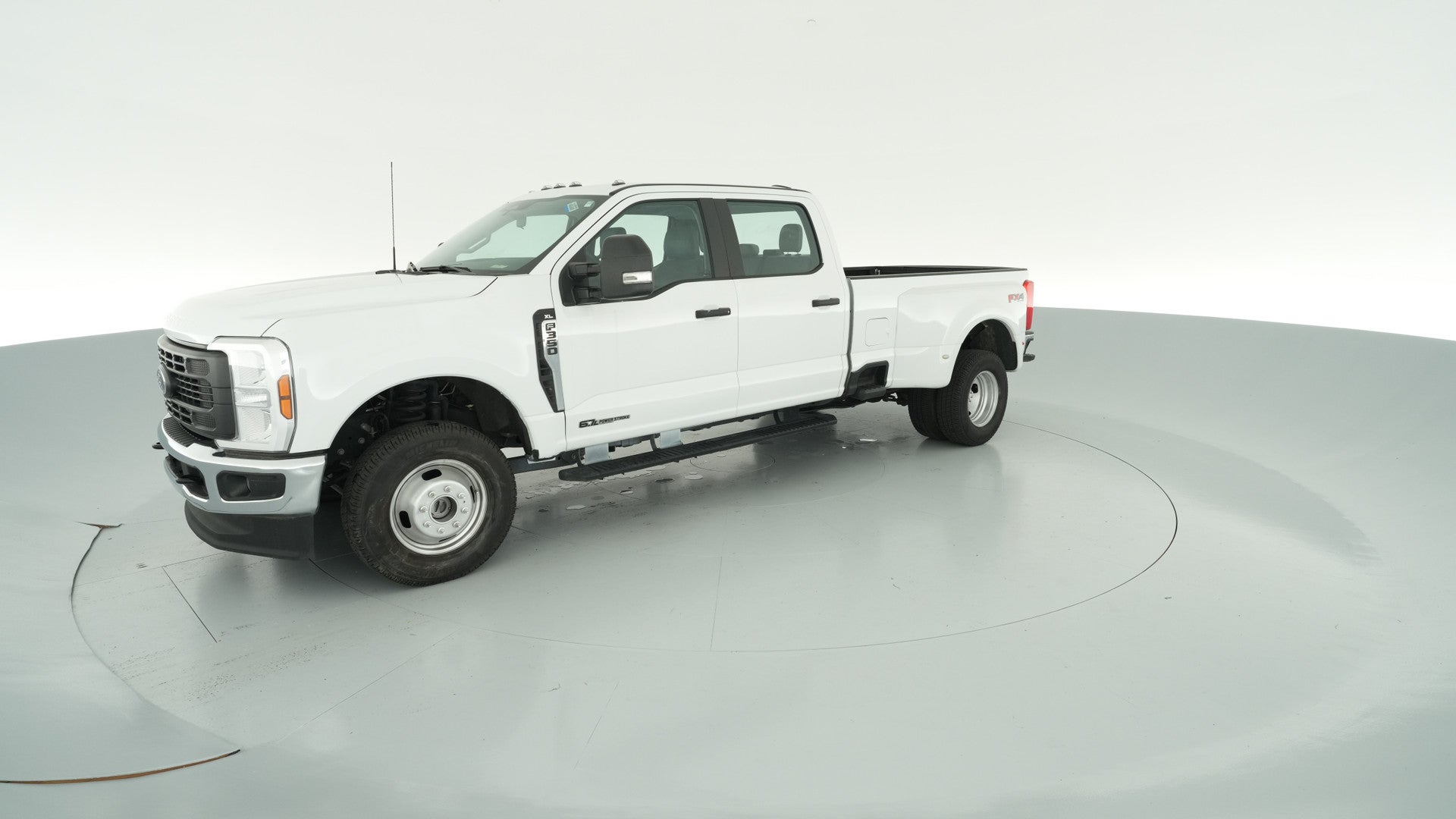 2024 Ford F350 Super Duty Crew Cab vehicle photo