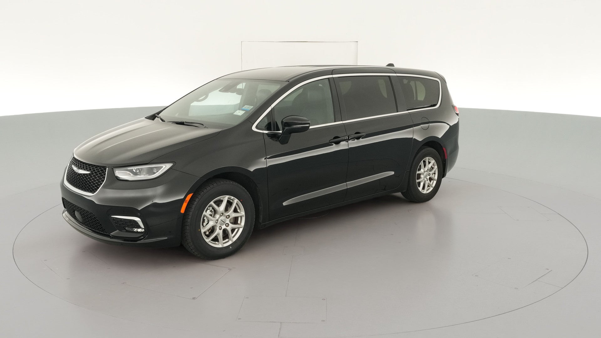 2025 Chrysler Pacifica vehicle photo