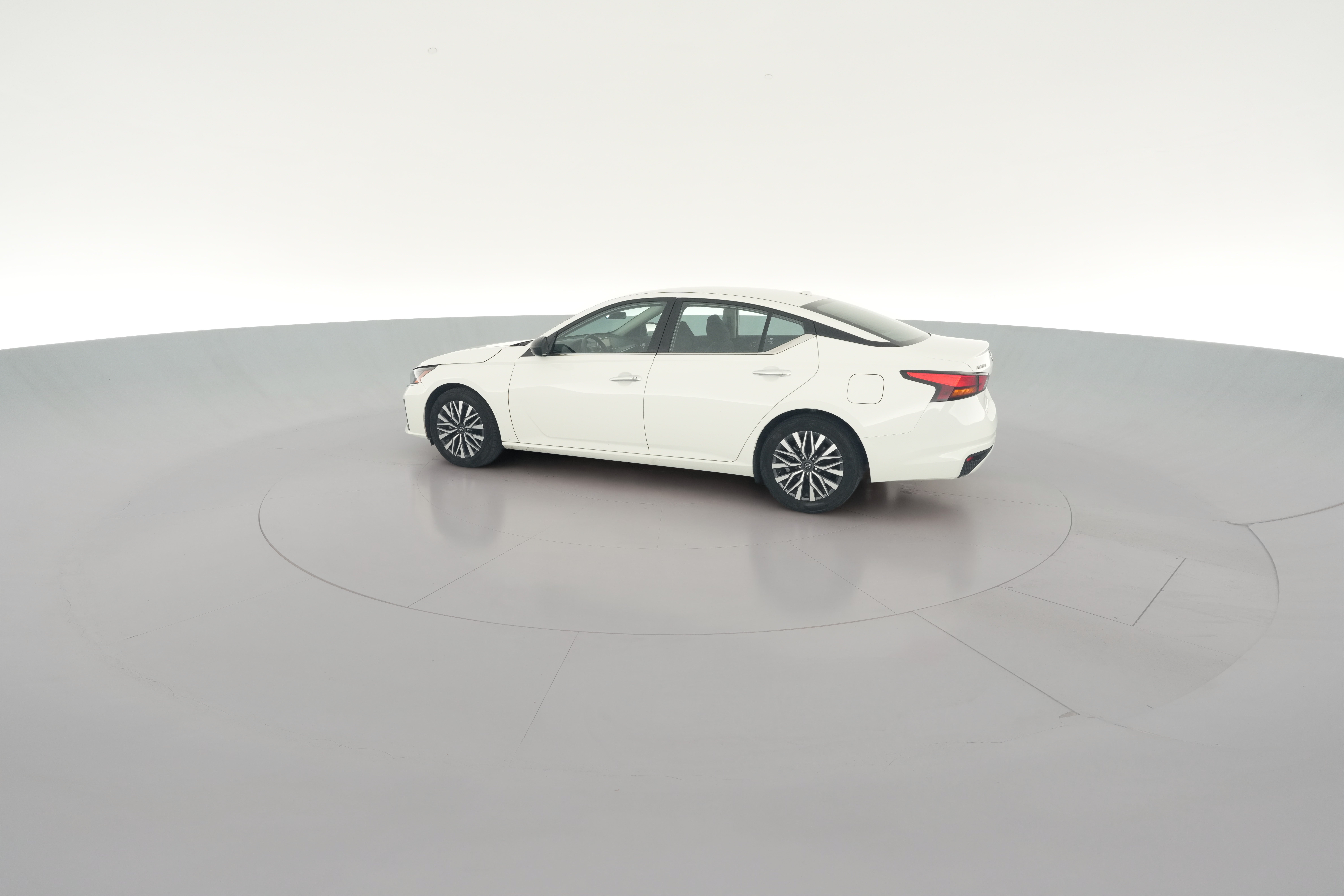 2025 Nissan Altima SV - Photo 23