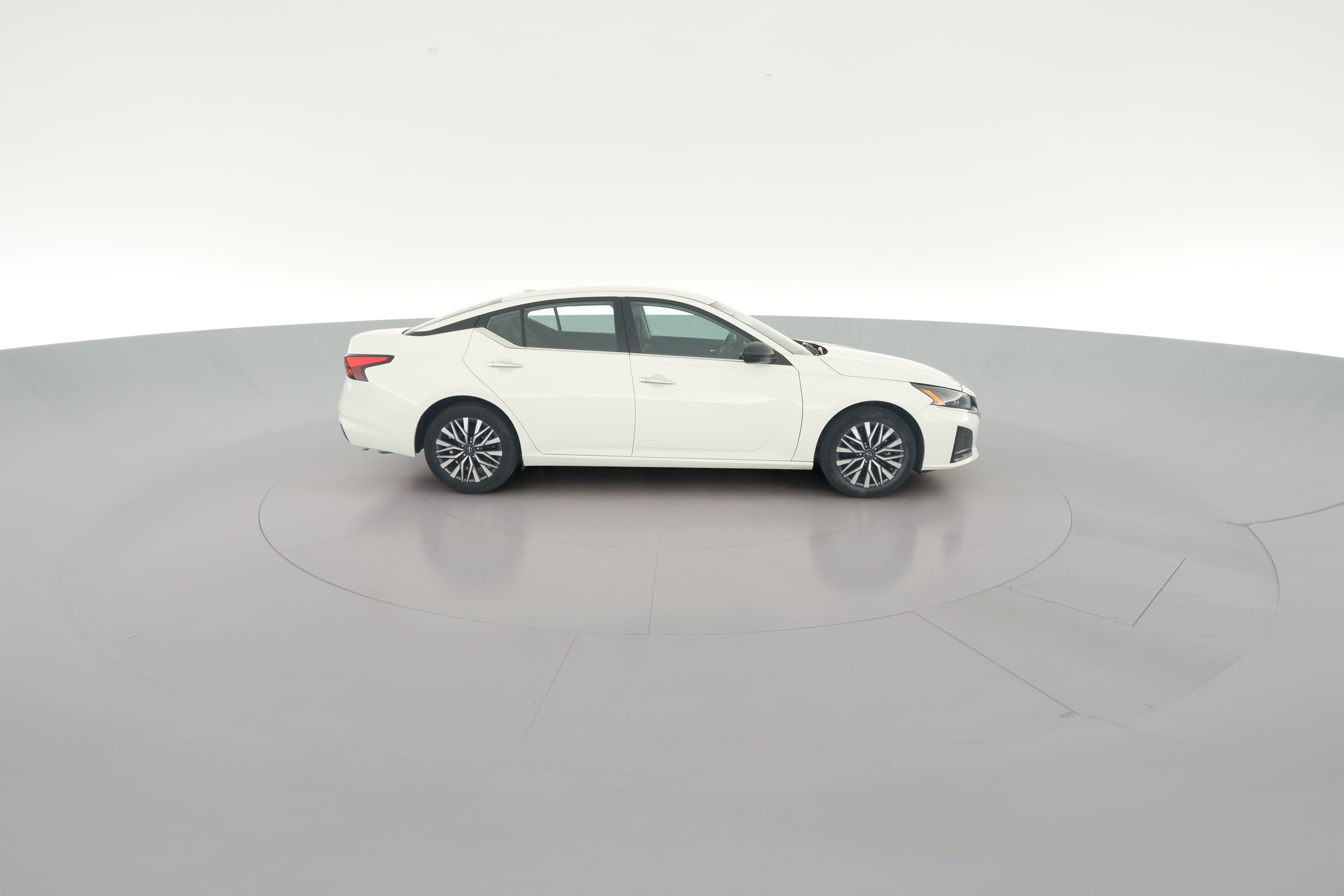 2025 Nissan Altima SV - Photo 30