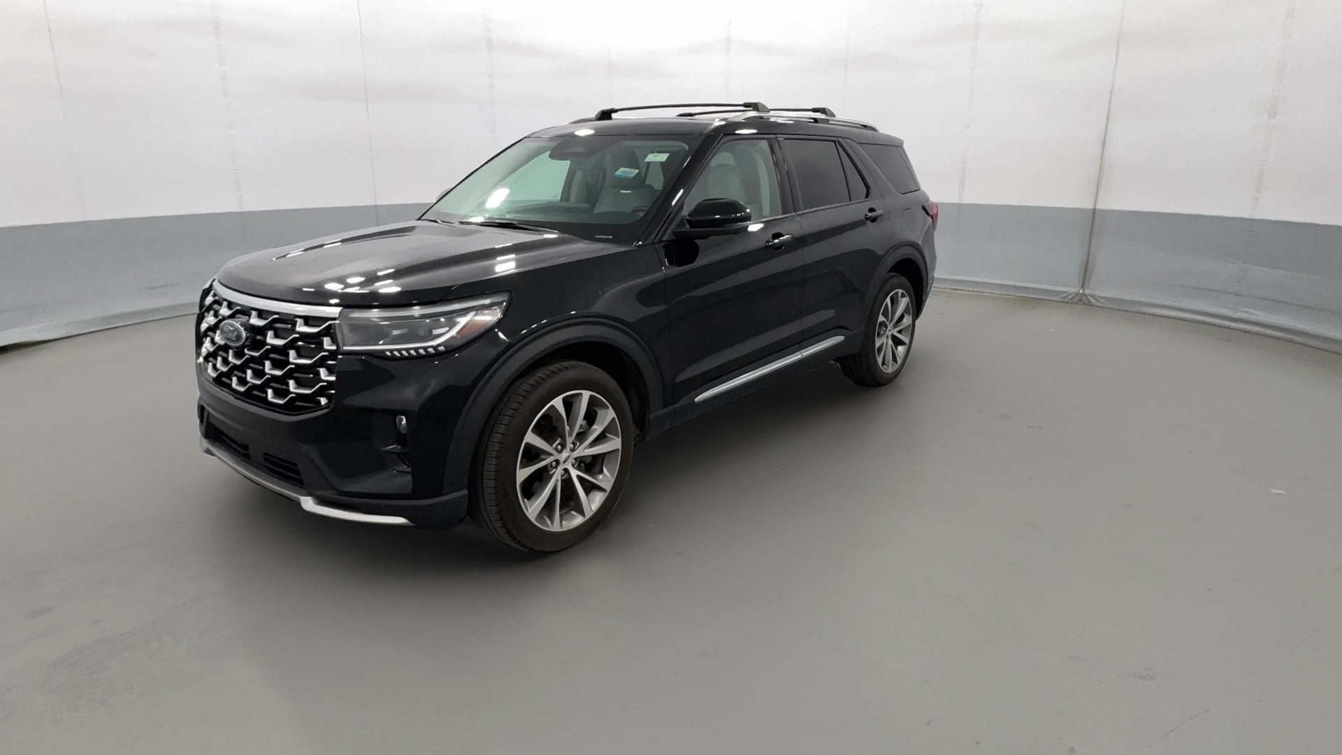 2025 Ford Explorer vehicle photo