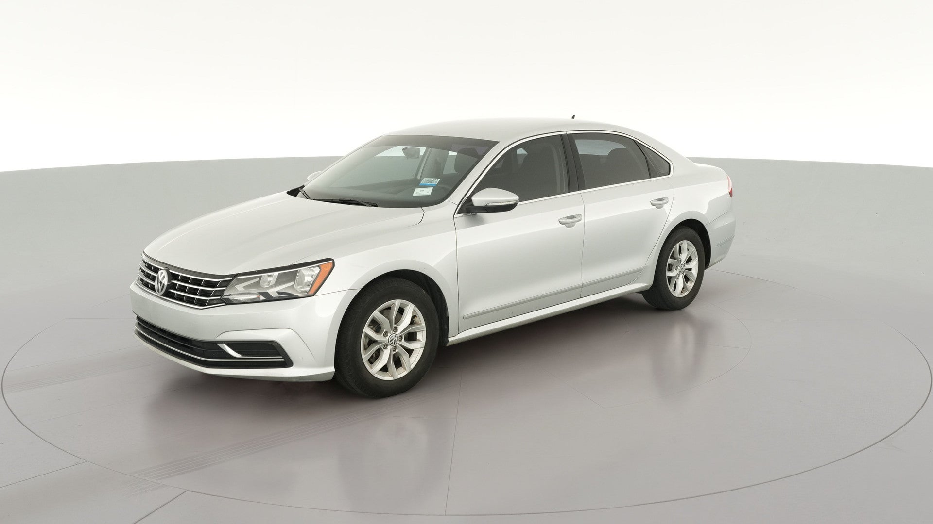 2017 Volkswagen Passat vehicle photo
