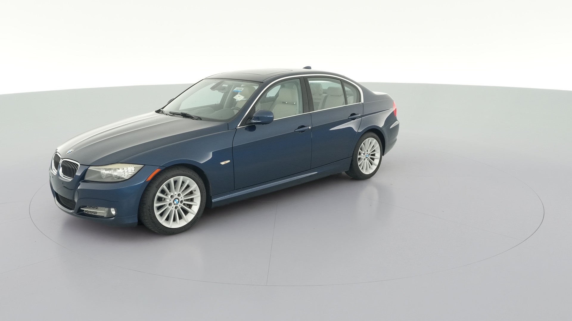 2011 BMW 3 Series vehicle photo