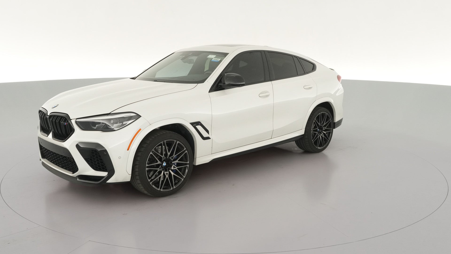 2021 BMW X6 M vehicle photo