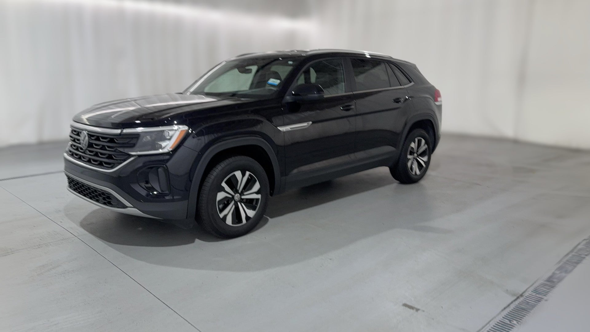 2026 Volkswagen Atlas Cross Sport vehicle photo