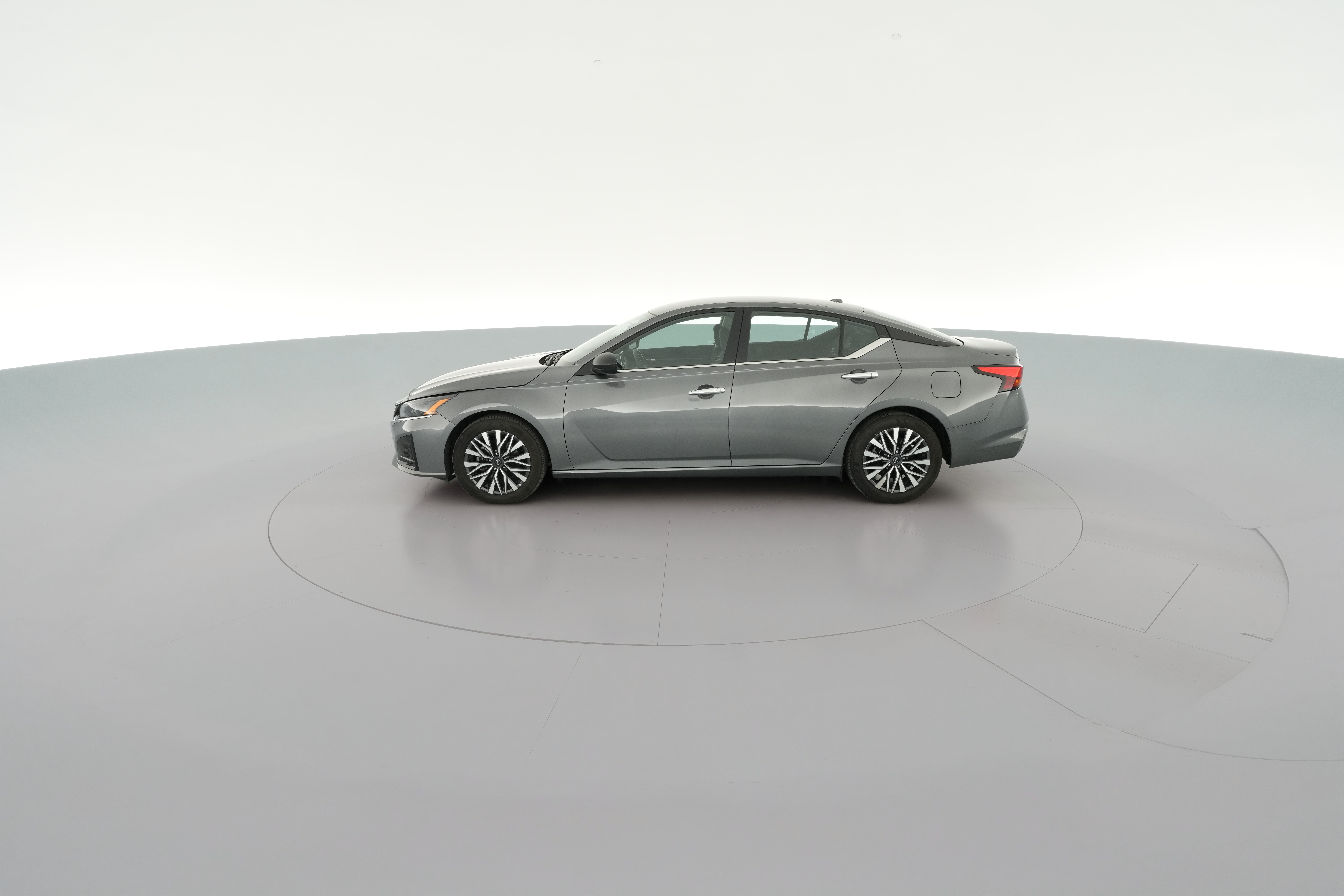 2025 Nissan Altima SV - Photo 29
