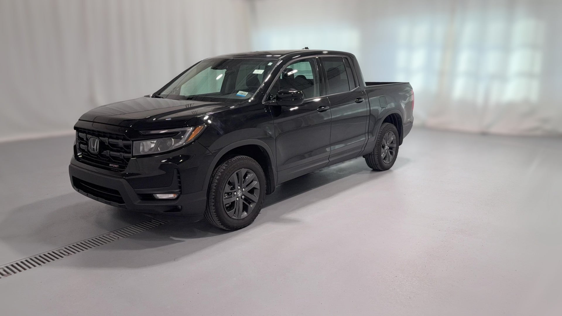 2025 Honda Ridgeline vehicle photo