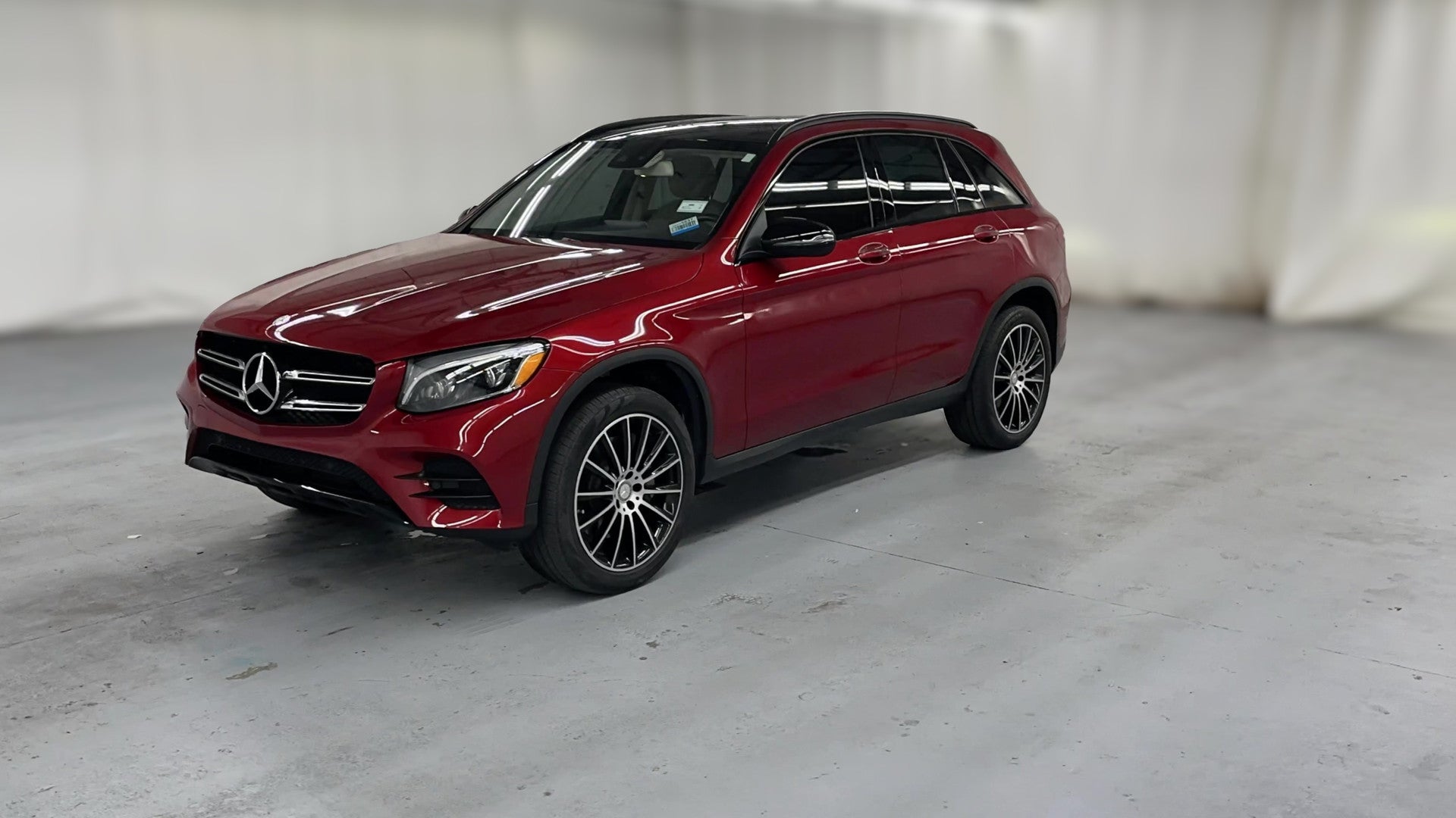 2016 Mercedes-Benz GLC vehicle photo
