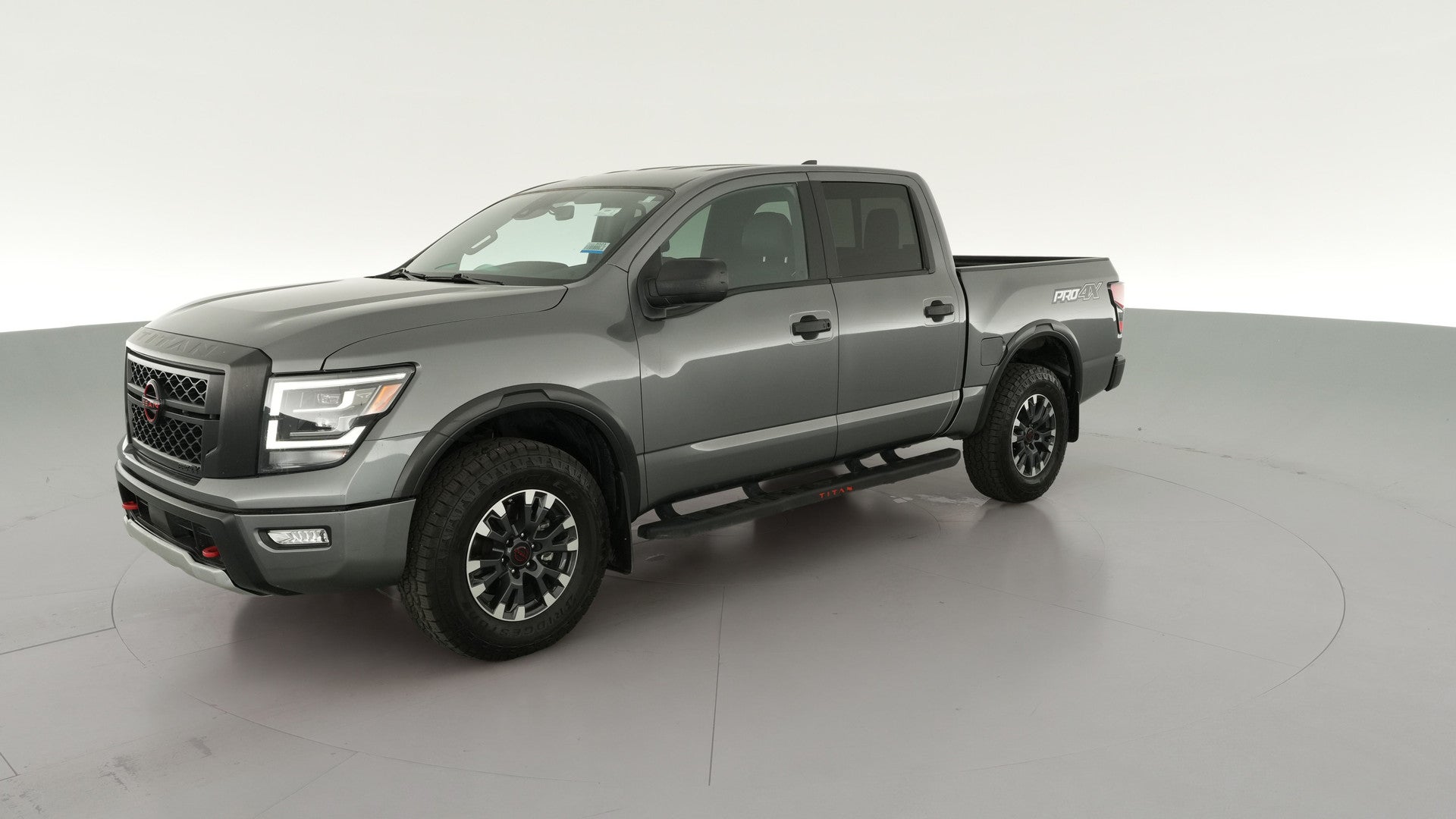 2024 Nissan Titan Crew Cab vehicle photo
