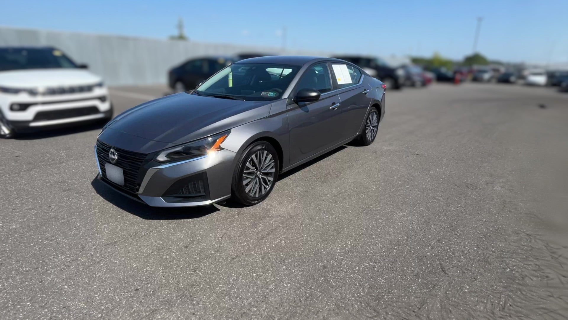 2025 Nissan Altima vehicle photo