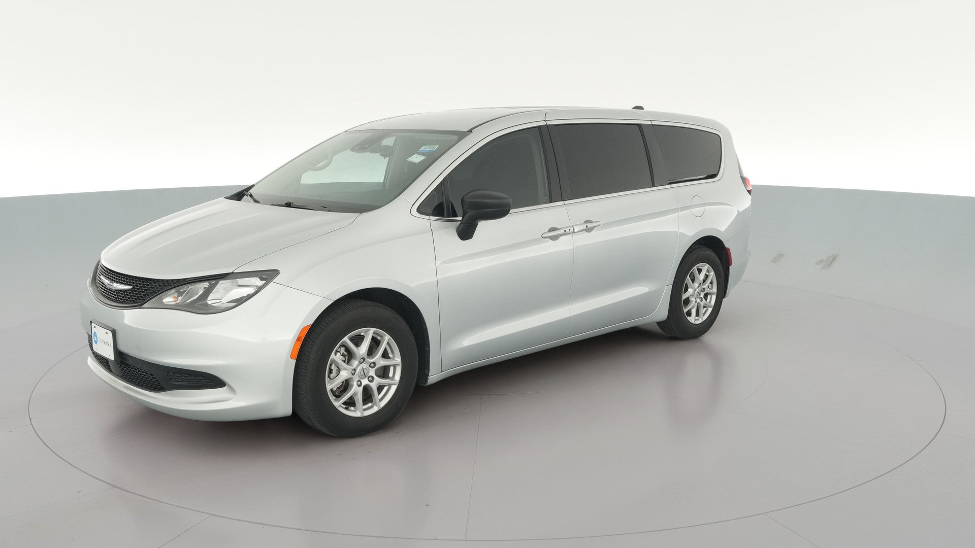 2023 Chrysler Voyager vehicle photo