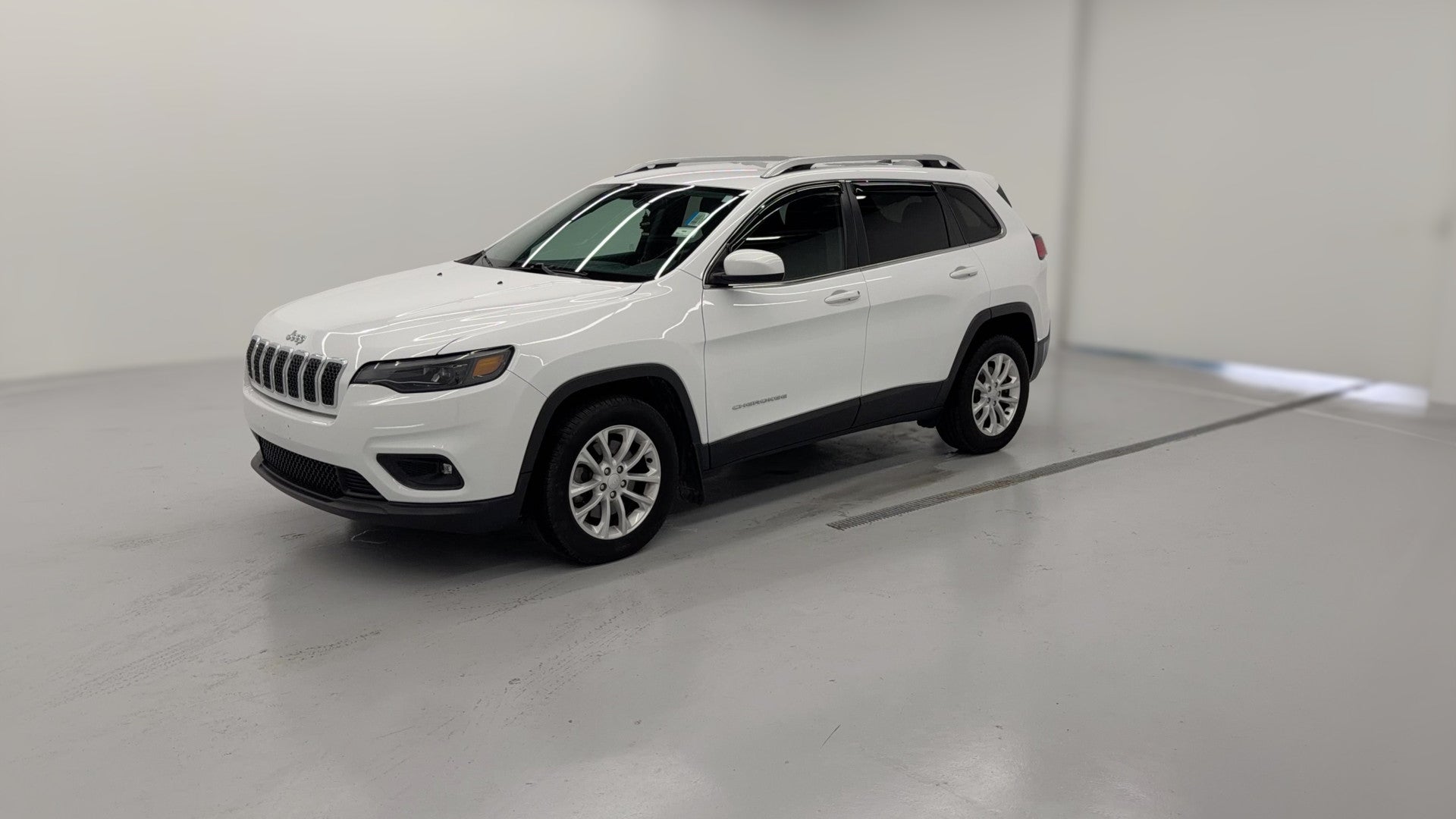 2019 Jeep Cherokee vehicle photo